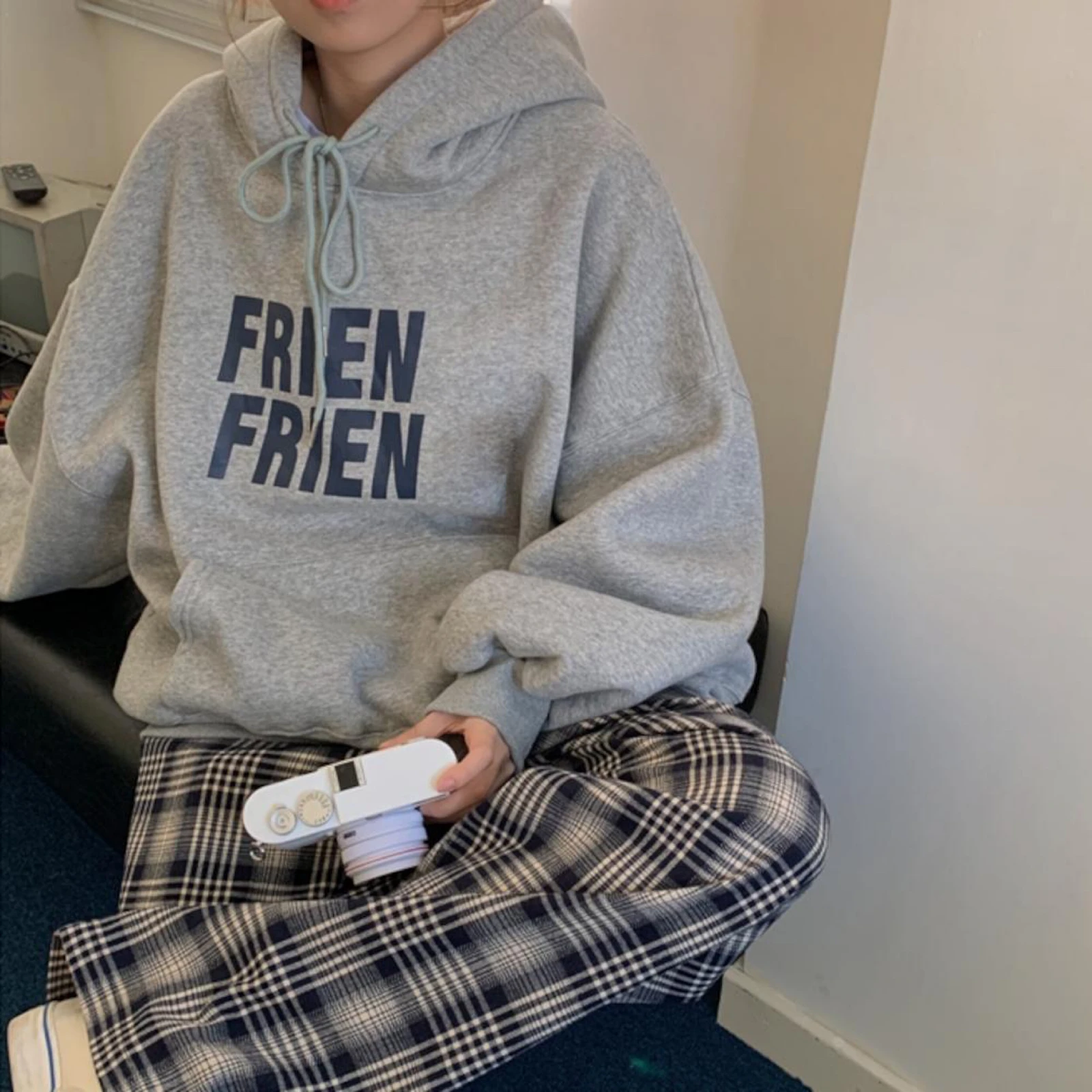 韓国女子に学ぶ パーカーコーデ5選 17kg Officialが投稿したフォトブック Lemon8