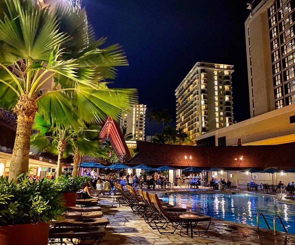 ハワイのプールがおすすめのホテル Yuko Hotel Tripが投稿したフォトブック Lemon8