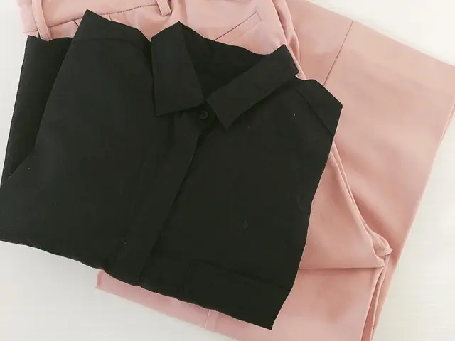 Gu オーバーシャツコーデ レディース Lemon8