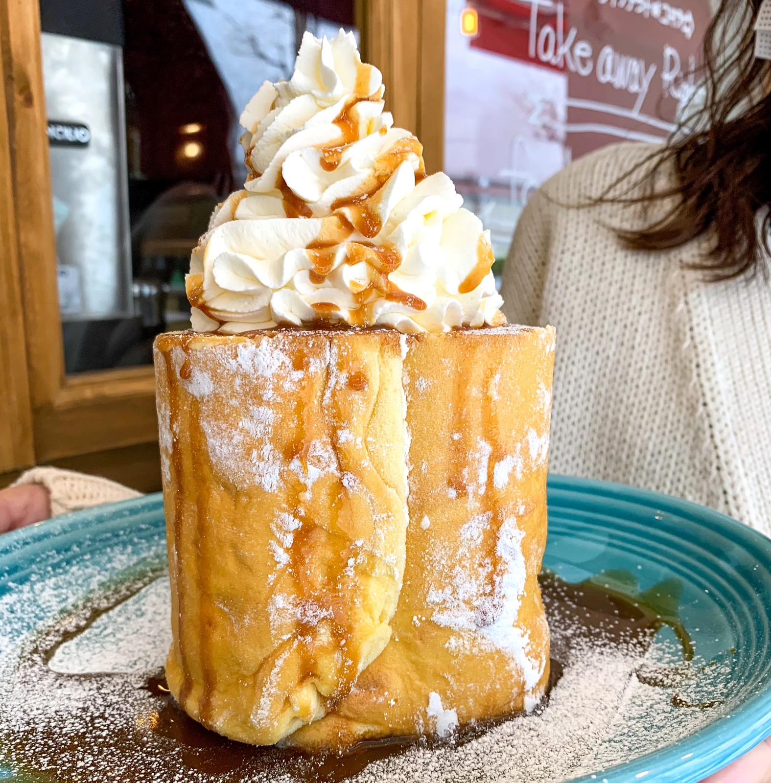 渋谷 松濤カフェの特大サイズのロールケーキ あゆまっくすが投稿したフォトブック Lemon8