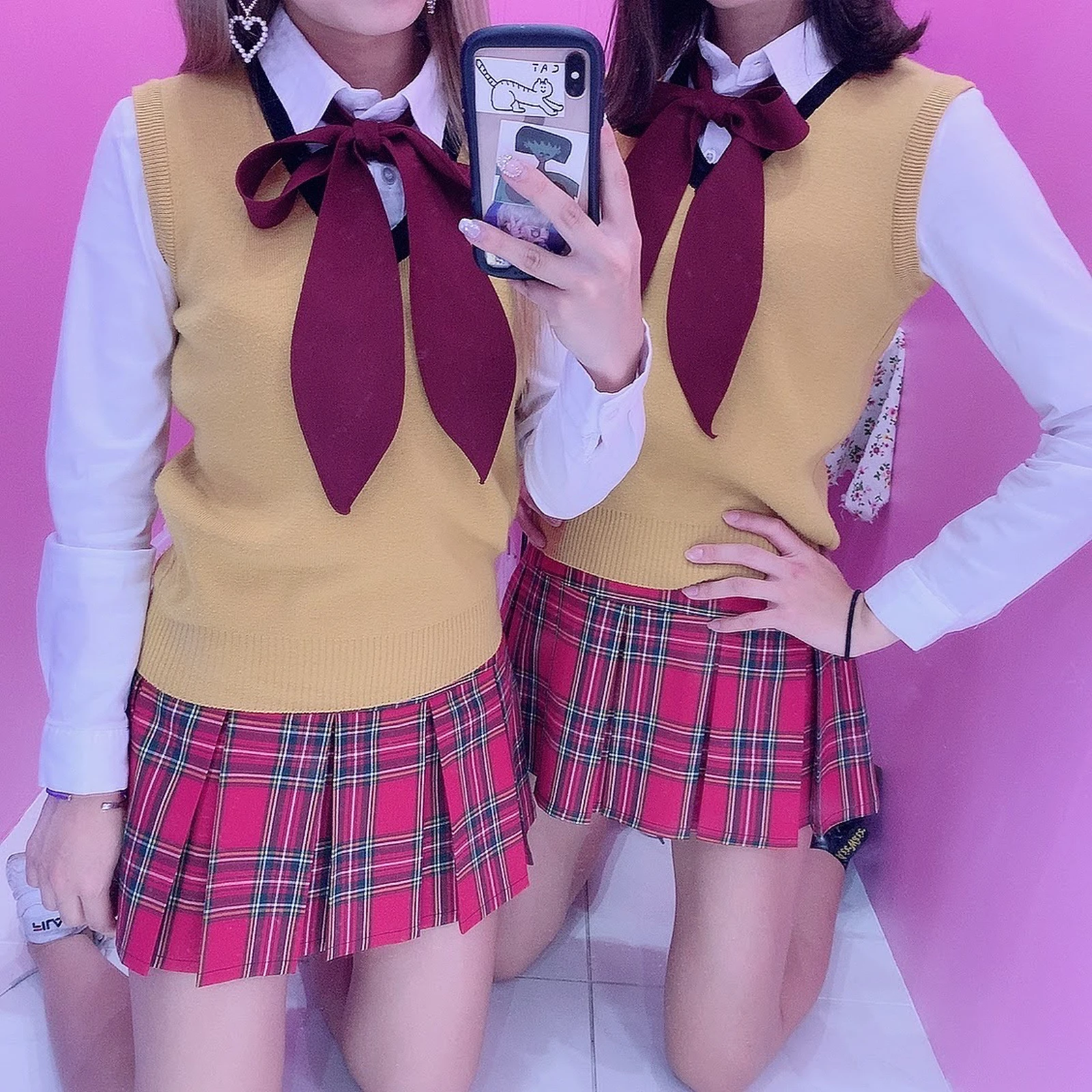 憧れの韓国制服 可愛い制服を何種類も楽しめる Nene Suzukiが投稿したフォトブック Lemon8