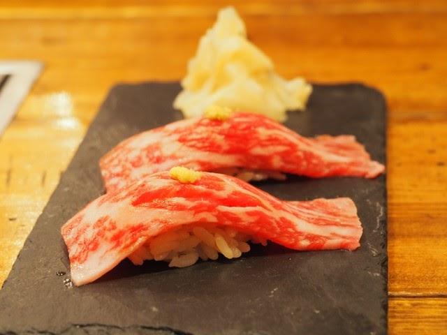 赤坂焼肉kintanの肉ケーキで誕生日を祝う 人生は旅が投稿した記事 Lemon8