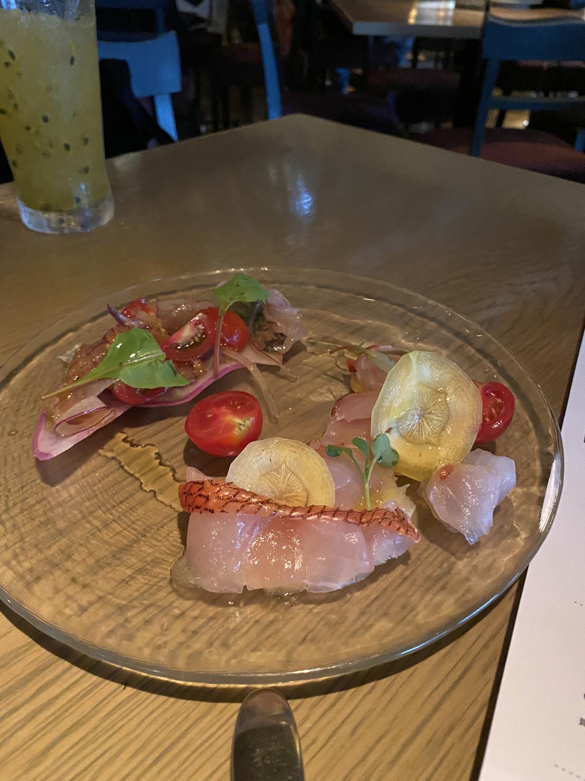 Rigoletto 六本木 魚介たっぷり パエリアにカルパッチョ 生シラス しまスイーツイラストレーターが投稿したフォトブック Lemon8