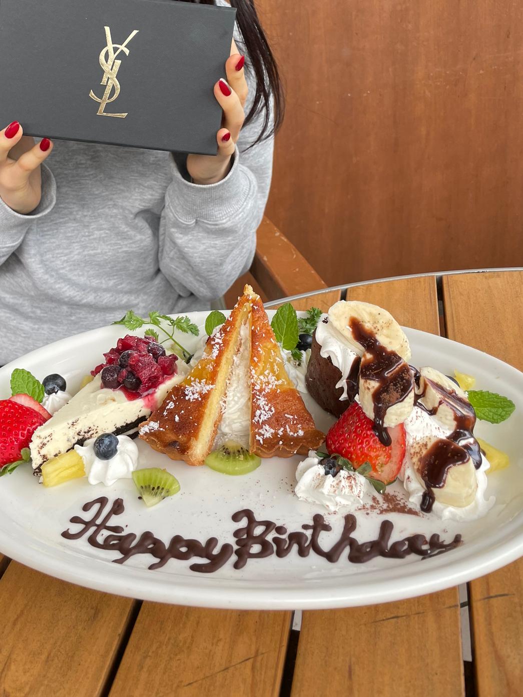 誕生日を祝うなら アロハテーブル Nana Coが投稿したフォトブック Sharee