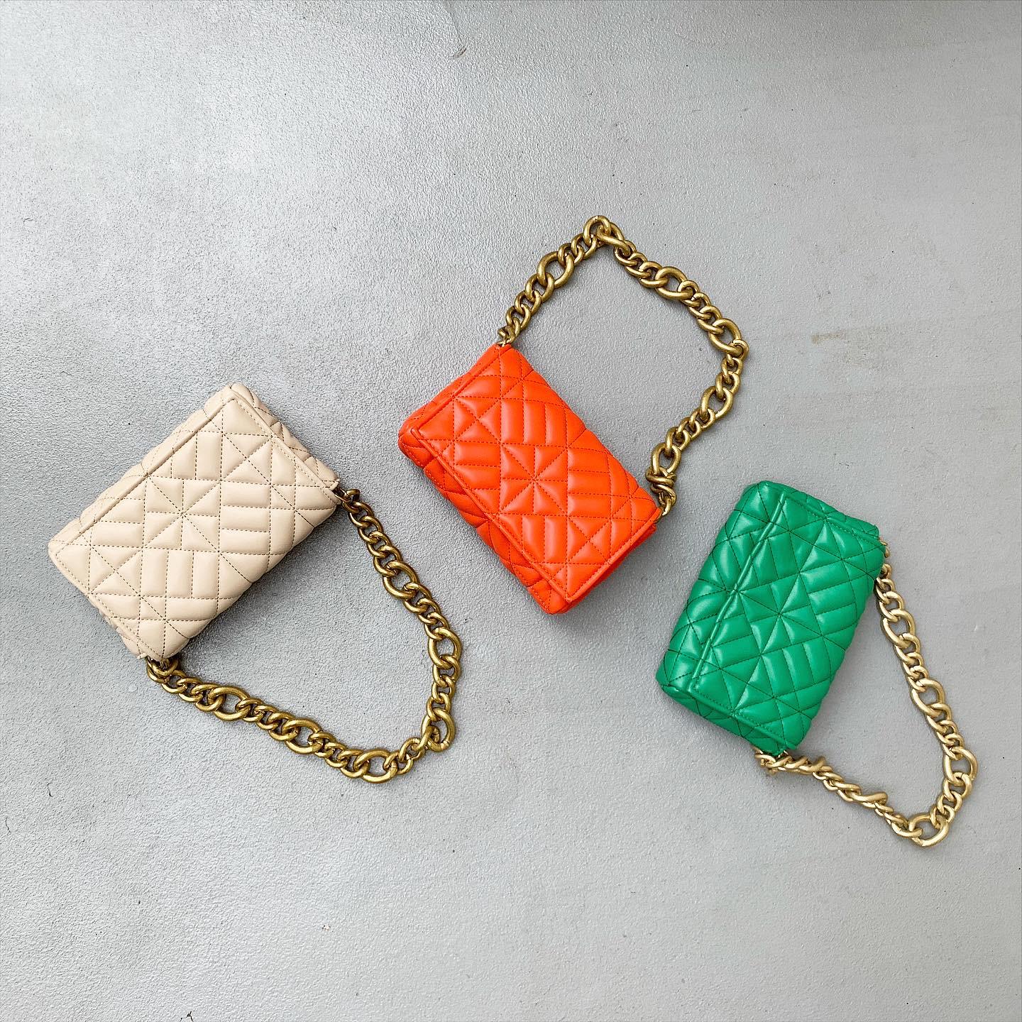 Zaraのチェーンバッグが可愛すぎる 思わず色違い買いしちゃいました Ayakonbubuが投稿したフォトブック Sharee