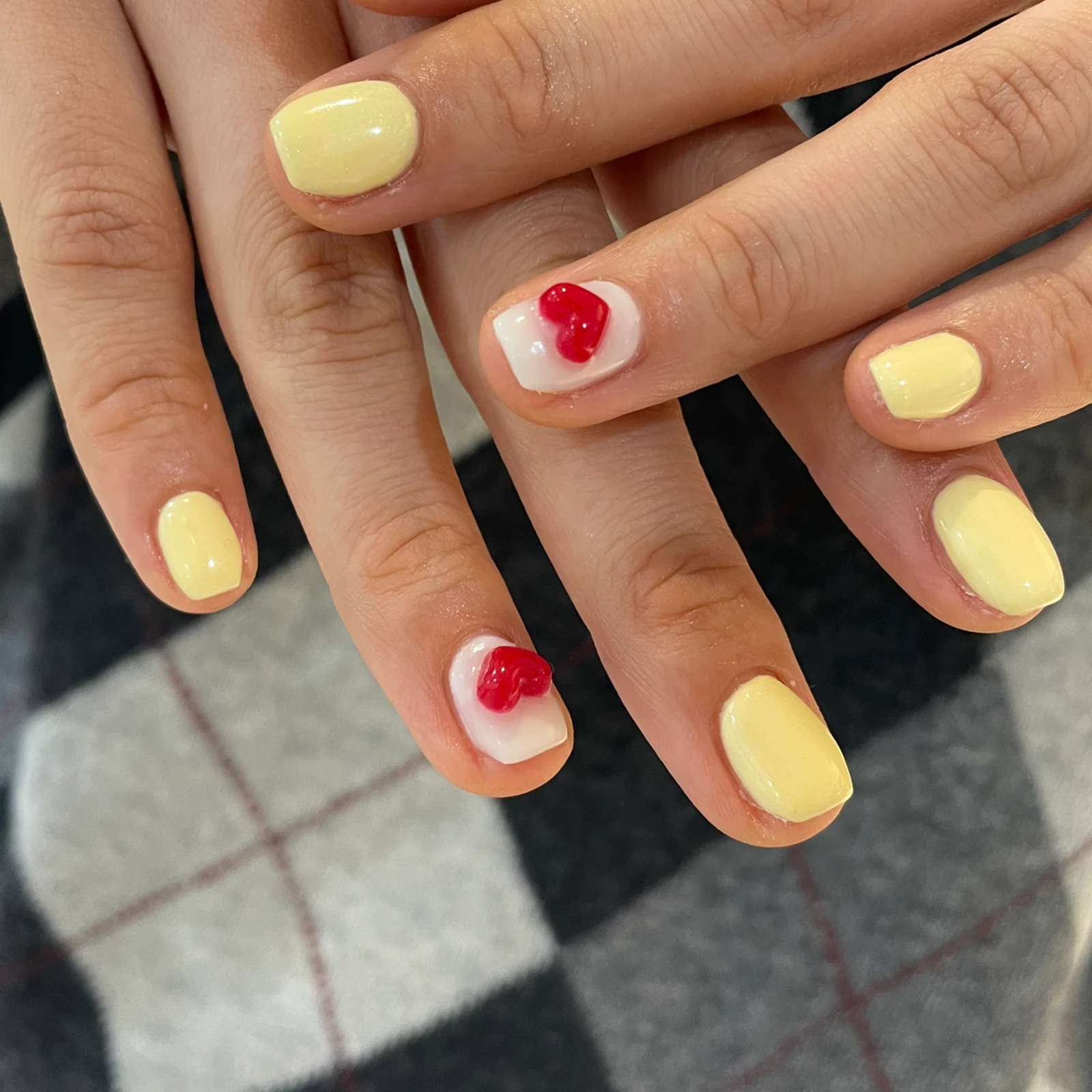 春ネイル パステルイエロー Rikoが投稿したフォトブック Lemon8