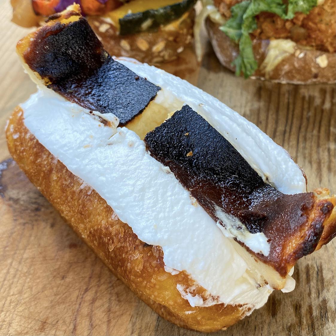 表参道 人気ベーカリー 大好物は高カロリーが投稿したフォトブック Lemon8