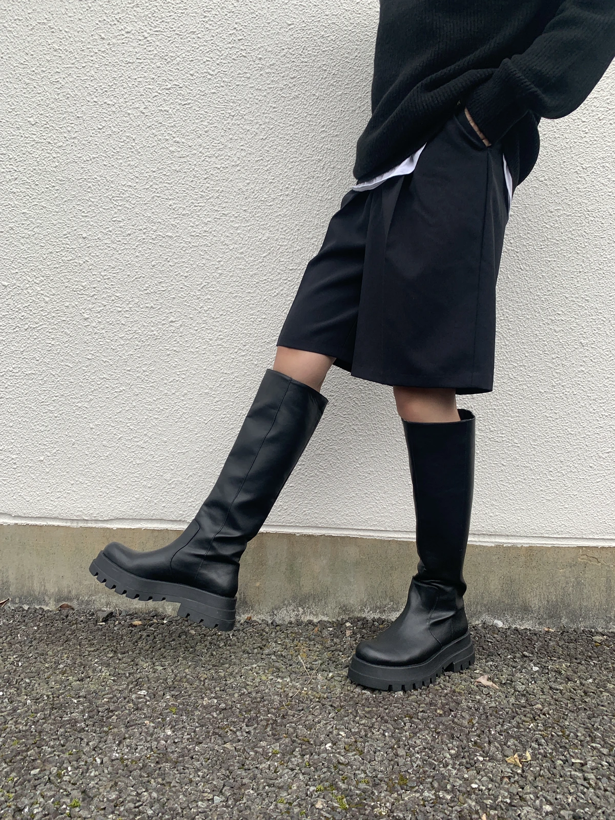 ロングブーツでメンズっぽコーデ 亜里紗が投稿したフォトブック Lemon8 ロングブーツでメンズっぽコーデ 亜里紗が投稿したフォトブック Lemon8