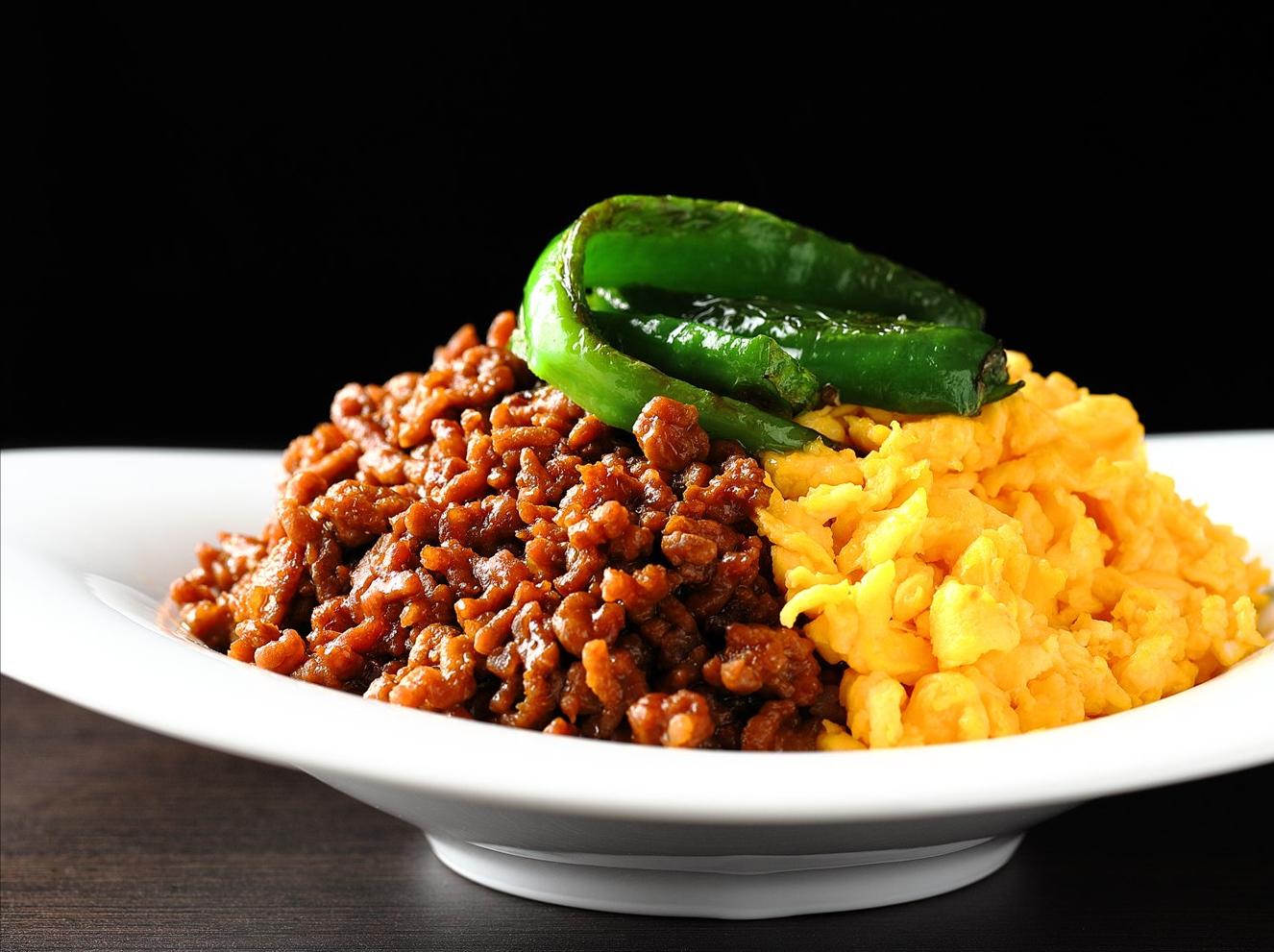 簡単 味噌豚2色丼の作り方 Daiお皿と料理が投稿した記事 Sharee