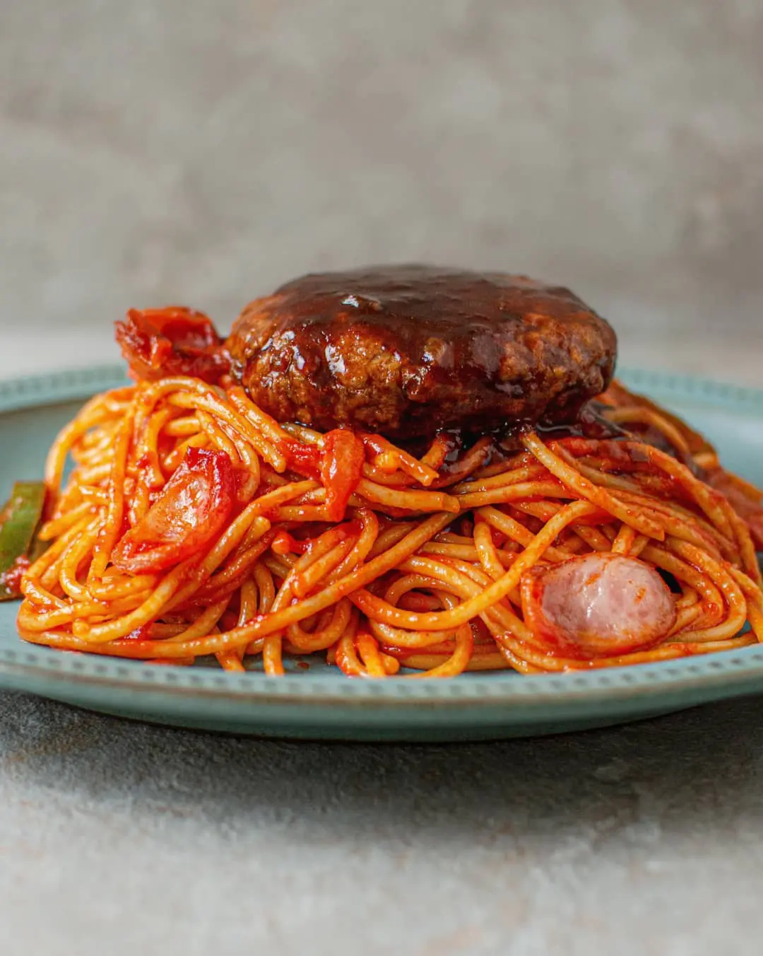 ナポリタンスパゲッティ 5種のチーズハンバーグ セブンイレブン こども舌グルメが投稿したフォトブック Lemon8