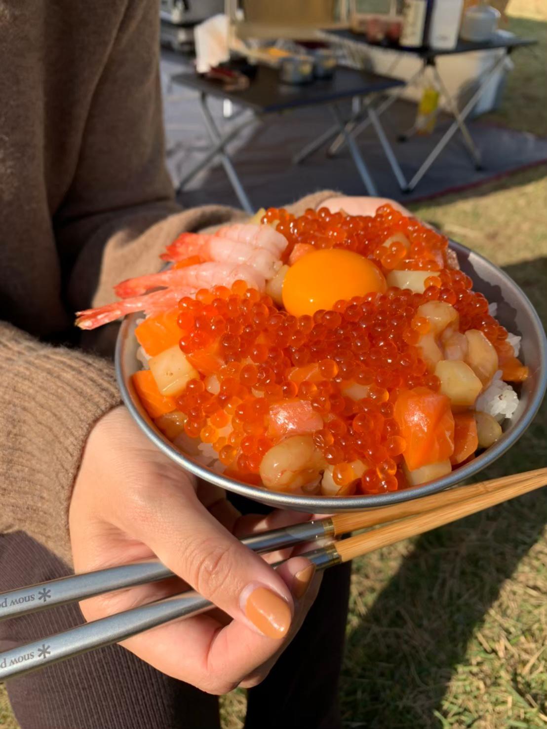 絶品キャンプ飯 海鮮丼 Gnu Campが投稿したフォトブック Lemon8
