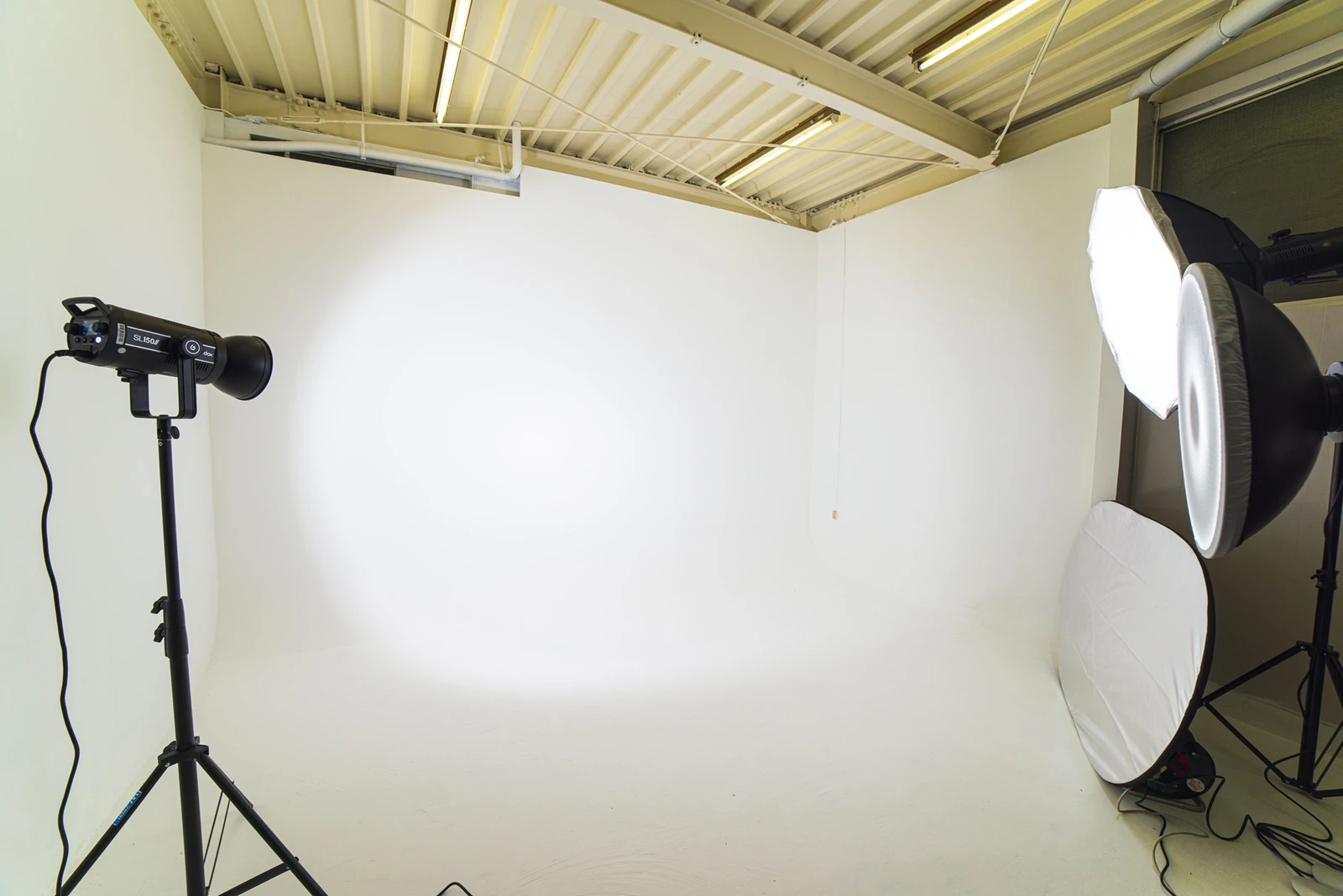 浅草撮影スタジオ 白ホリと撮影機材 Studioozが投稿したフォトブック Lemon8