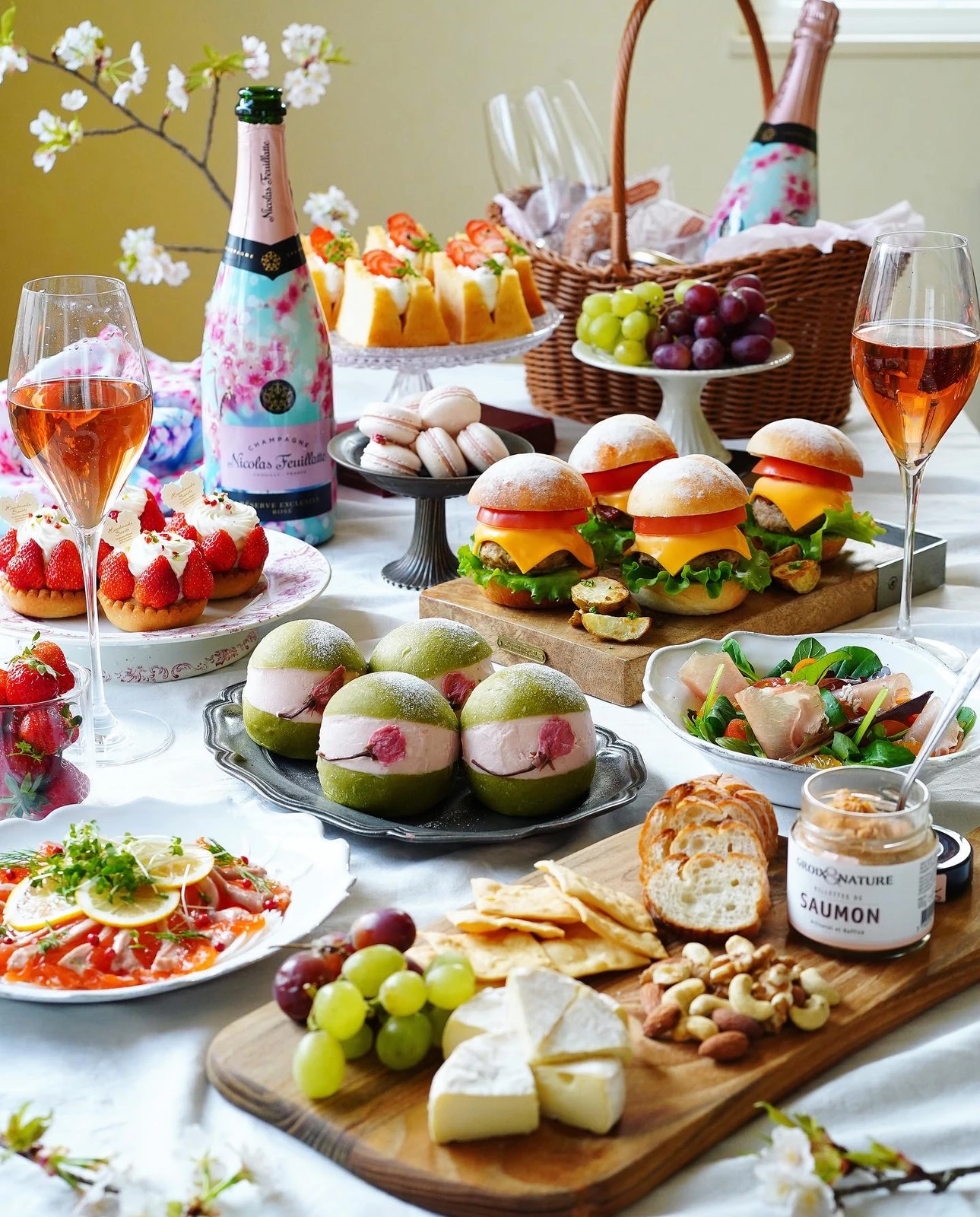 おうちお花見ピクニック Ayam 08が投稿したフォトブック Lemon8 おうちお花見ピクニック Ayam 08が投稿したフォトブック Lemon8