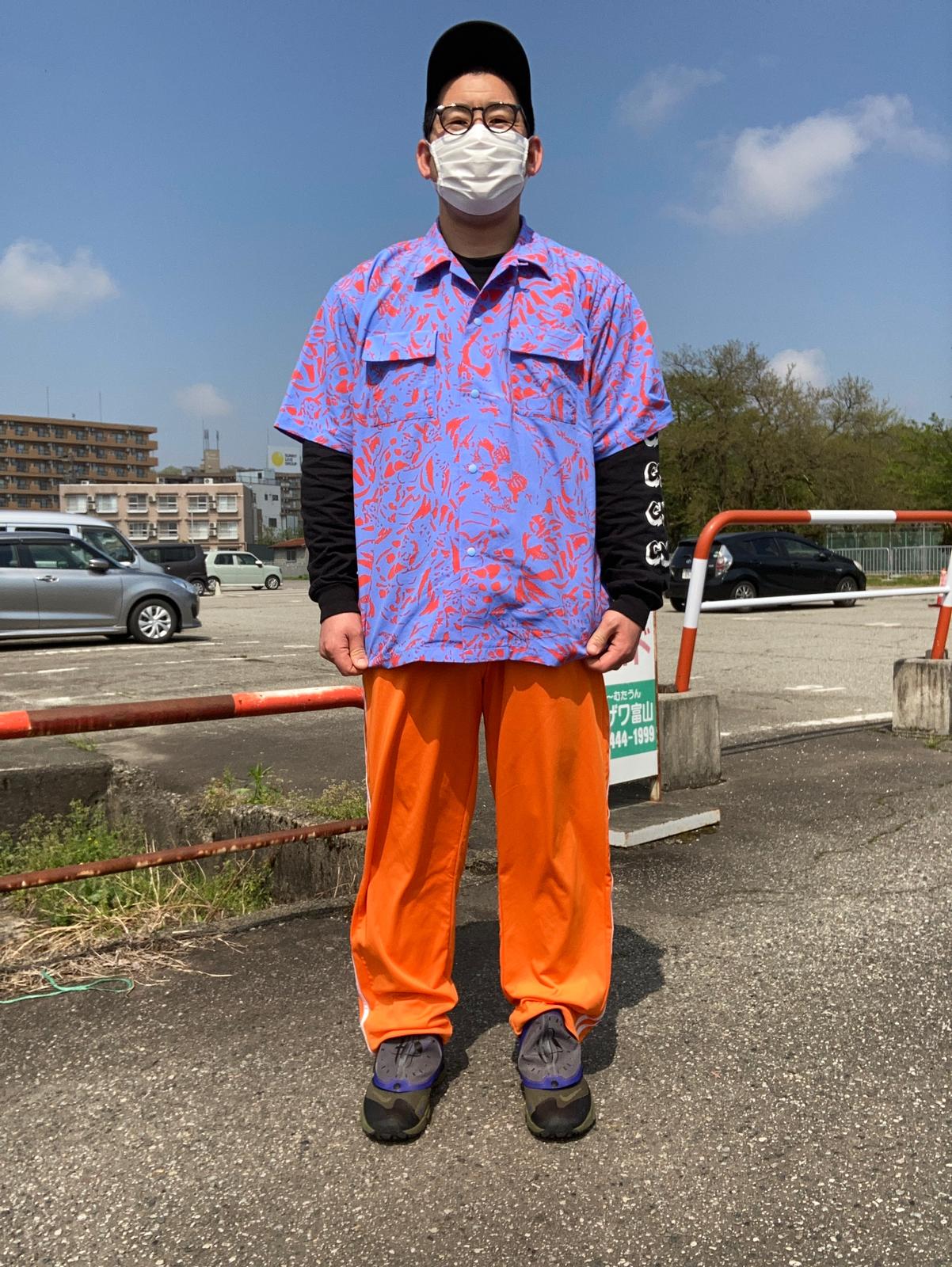 派手シャツ おじさん ノビ山本 富山県住みます芸人 が投稿したフォトブック Sharee