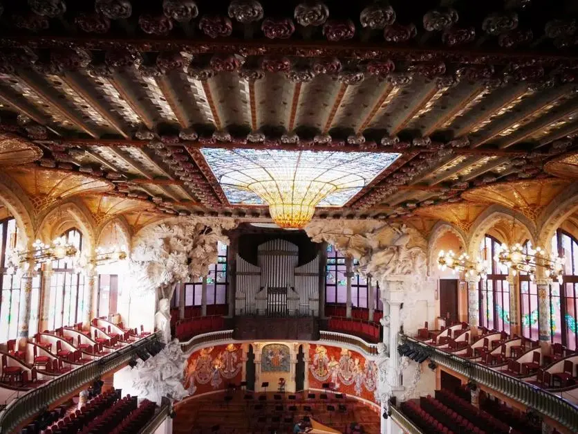 スペインバルセロナのおすすめ観光スポット7選を紹介 鈴木桜が投稿した記事 Lemon8