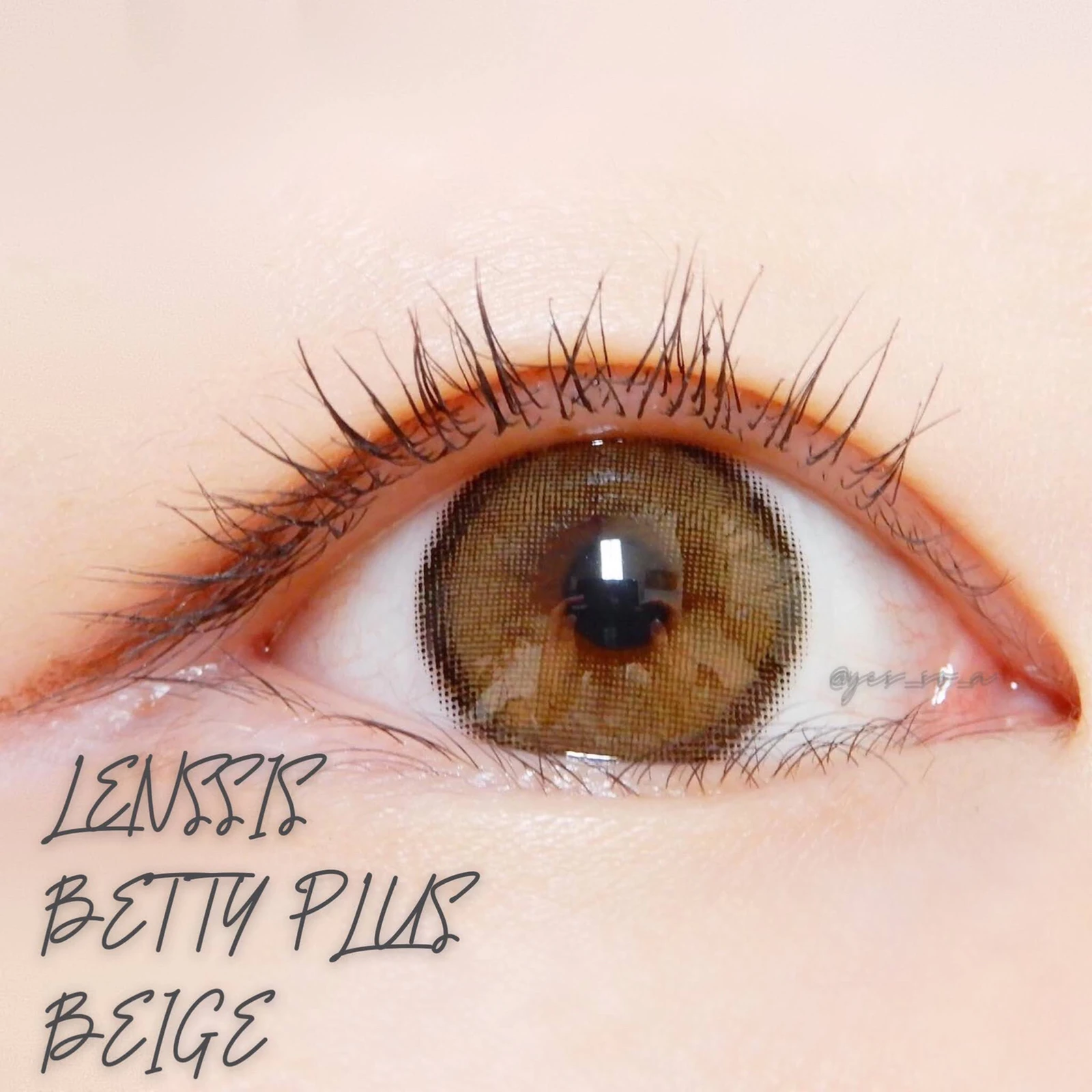カラコンレポ Lenssis Jp Lenssis 一重 奥二重のぷるむが投稿したフォトブック Lemon8