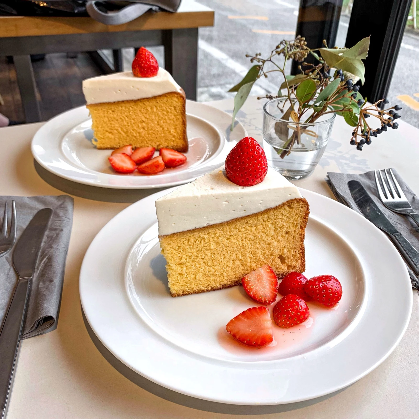 吉祥寺 Mhカフェショートケーキみたいな ヴィクトリアスポンジケーキ あゆまっくすが投稿したフォトブック Lemon8 吉祥寺 Mhカフェショートケーキみたいな ヴィクトリアスポンジケーキ あゆまっくすが投稿したフォトブック Lemon8