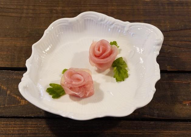 生ハムスライスで簡単に作れる バラの花オードブル イチゴちゃんが投稿した記事 Lemon8