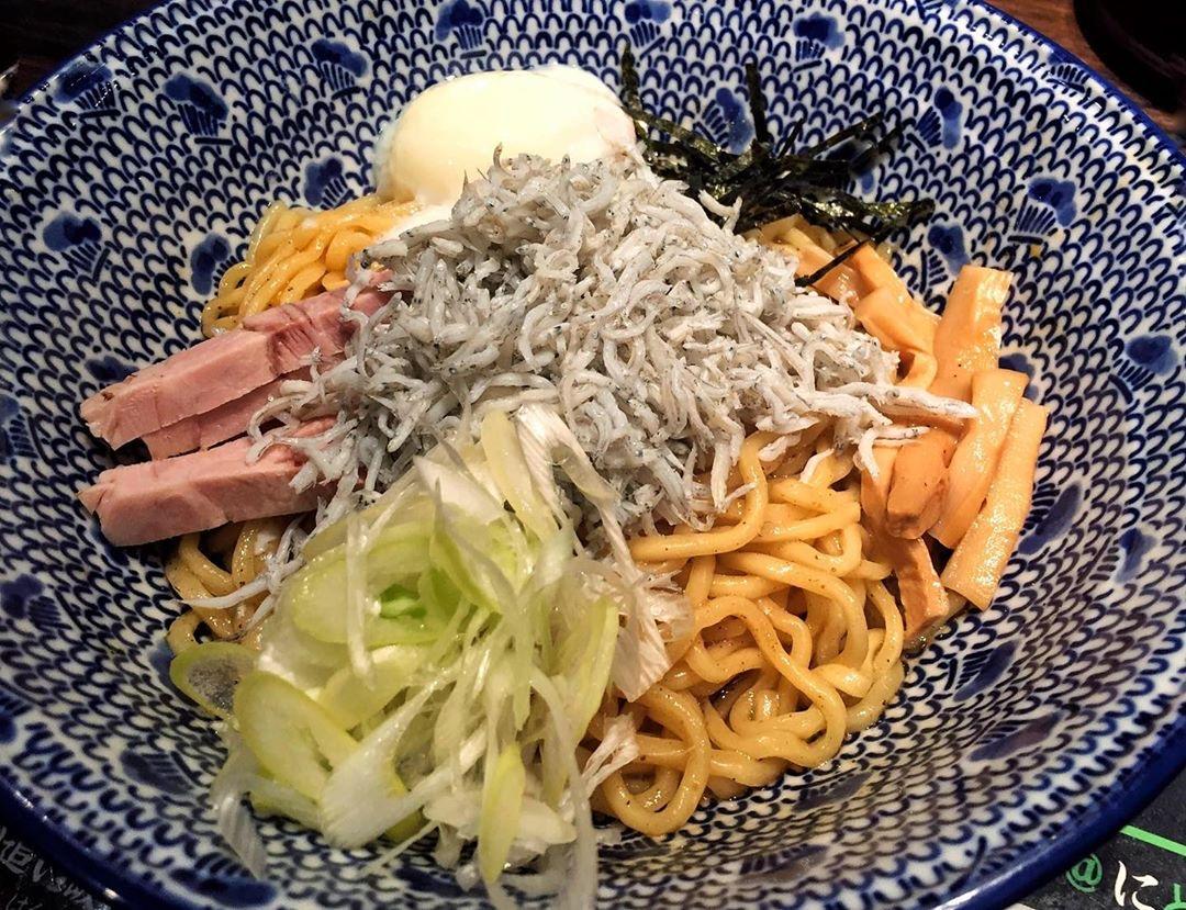 ラーメンよりヘルシーな油そばをがっつり食らいたい キャベツ王子が投稿した記事 Sharee