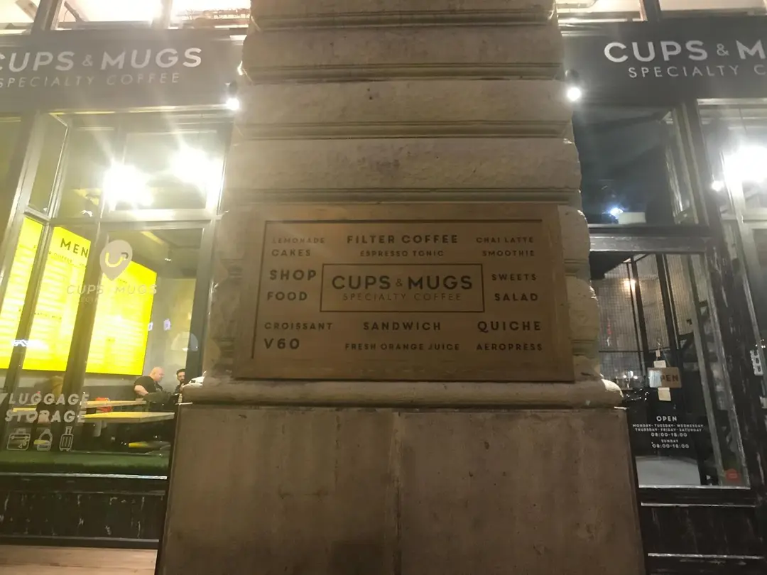 ハンガリーで美味しいご飯を食べながらノマドワークができるカフェCups and Mugsの食レポの画像