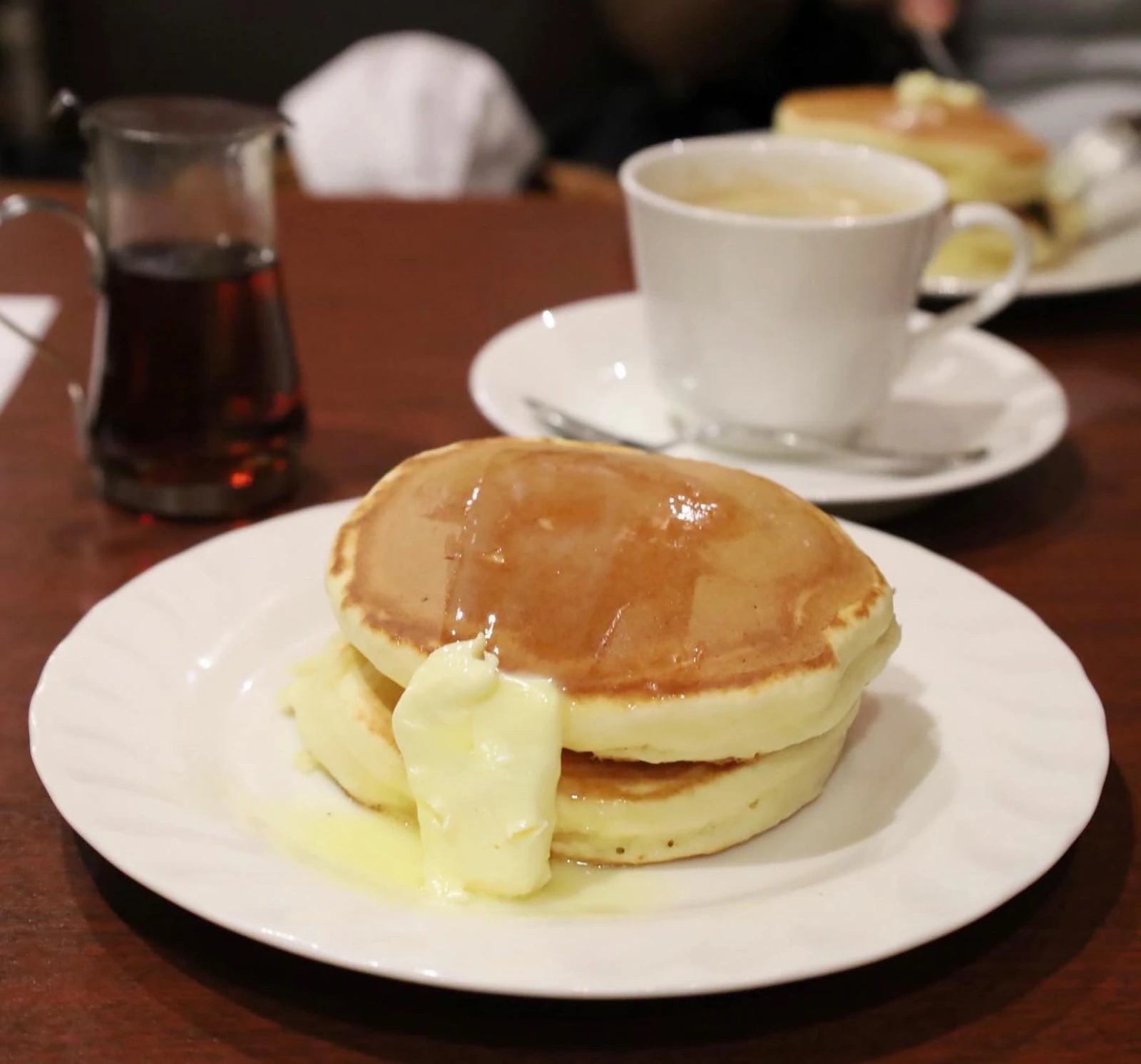 行列店 バターが落ちる前に撮るのは至難の技 大阪でホットケーキならここ らんらんらんちと甘いもんが投稿したフォトブック Lemon8