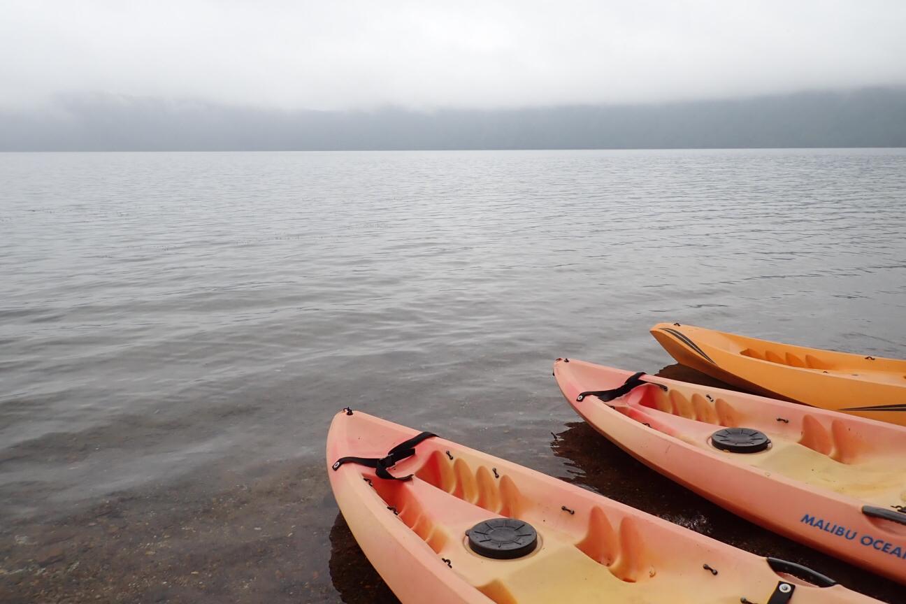 北海道 白老町 透明度が高すぎる湖 倶多楽湖 絶景カヤック体験 Mayu Travelが投稿したフォトブック Lemon8