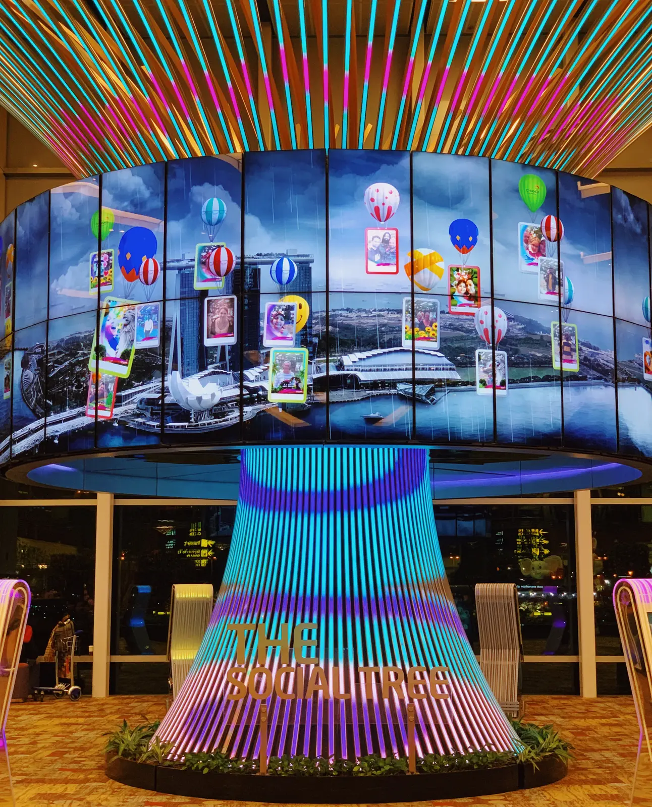 チャンギ国際空港が楽しい シンガポールのおすすめお土産 Erika Anneが投稿したフォトブック Lemon8