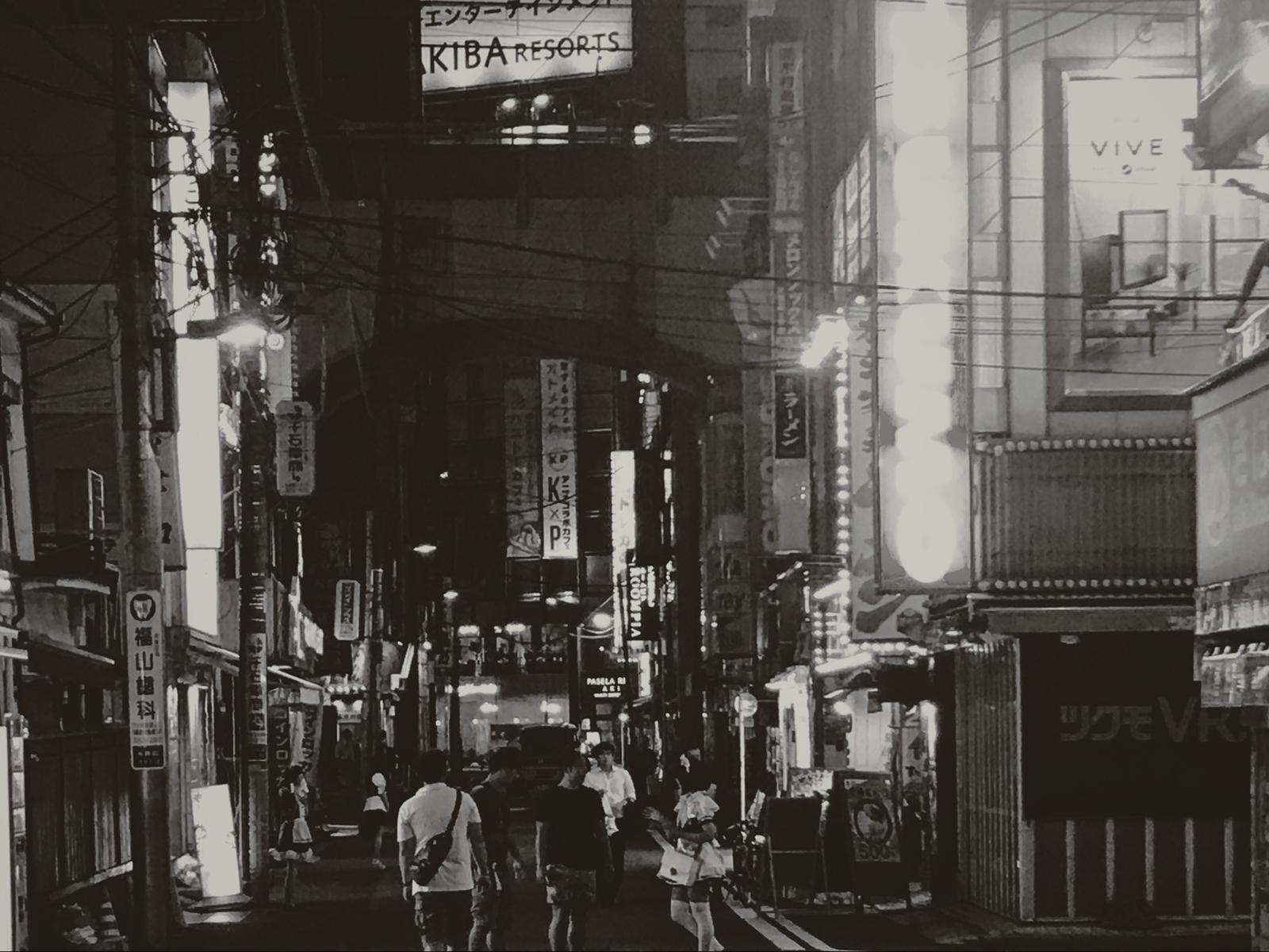 夜の秋葉原 コウハクが投稿したフォトブック Lemon8