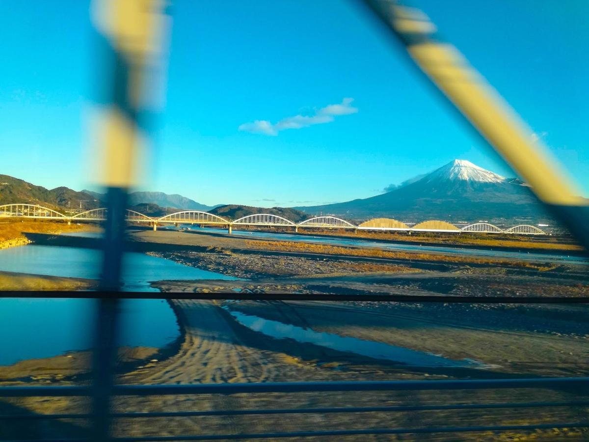 東海道新幹線に乗る時は海側 それとも山側 おすすめ景色をご紹介 トラエモンが投稿した記事 Lemon8