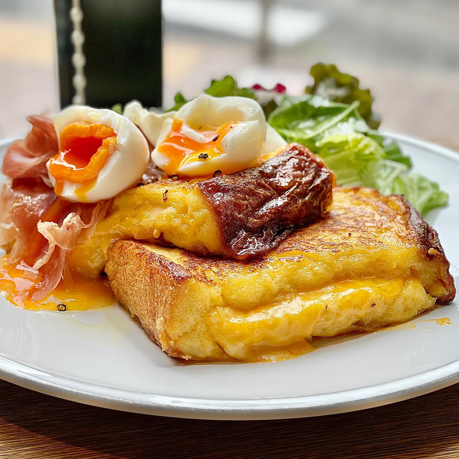 渋谷駅 6月末まで 高級食パンを使った至高のフレンチトースト Yopi Cafeが投稿したフォトブック Sharee