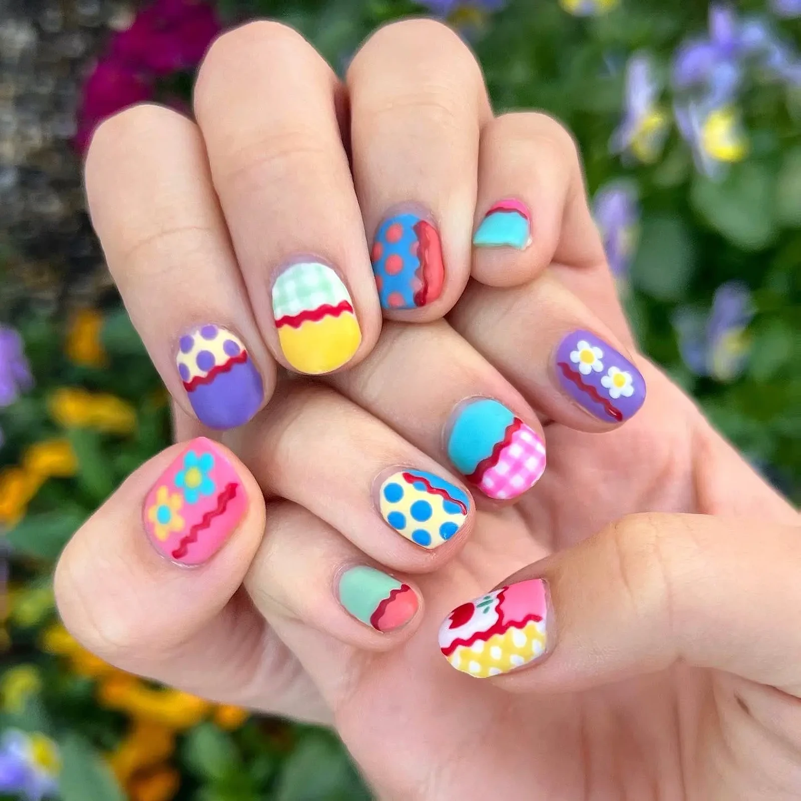 カラフルポップなメロウネイル Razbliuto210が投稿したフォトブック Lemon8 カラフルポップなメロウネイル Razbliuto210が投稿したフォトブック Lemon8