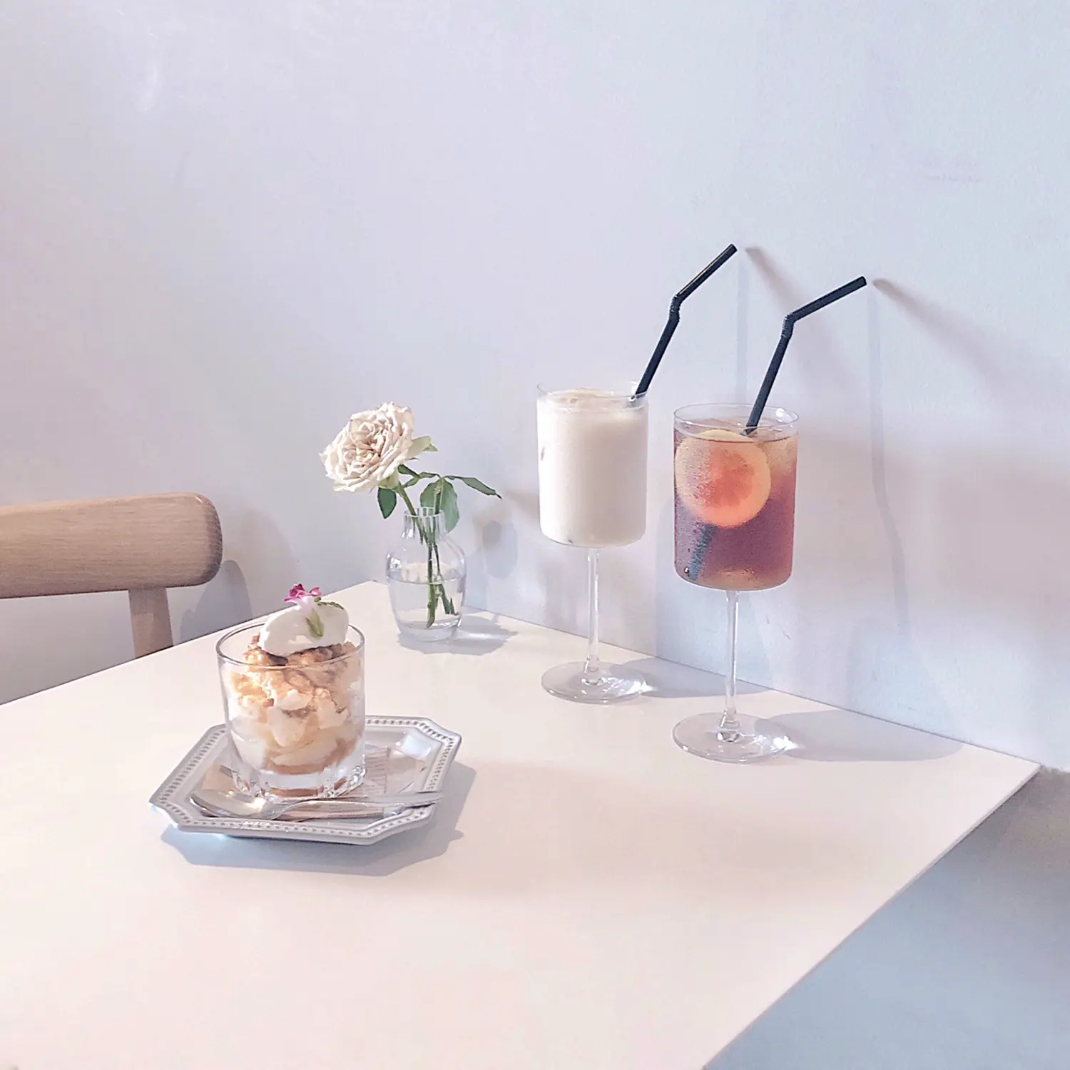 お花屋さん併設の韓国風カフェ 横浜元町 花lab Nocturne が素敵すぎる Yu カフェ男子が投稿したフォトブック Lemon8