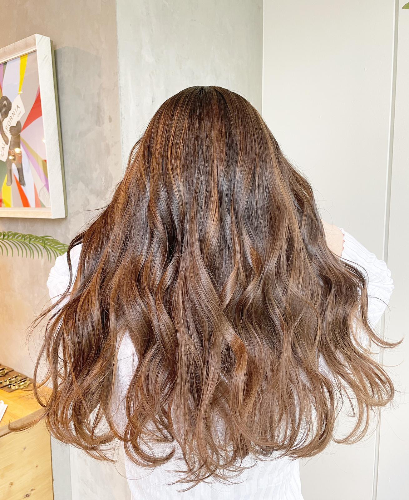 巻き髪が 楽しくなるナチュラルハイライトです 美容師リョウが投稿したフォトブック Sharee