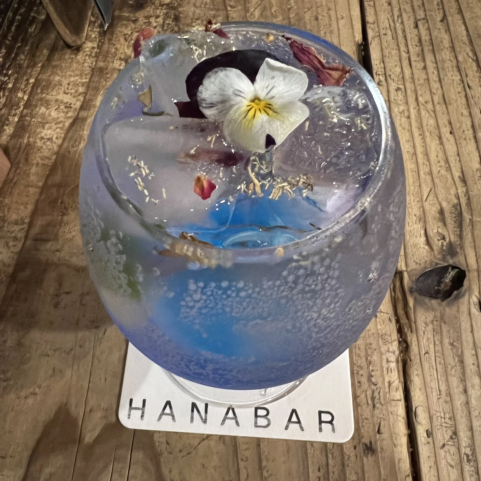 池袋 ドライフラワーアートカフェ Hanabar Strawberryが投稿したフォトブック Lemon8