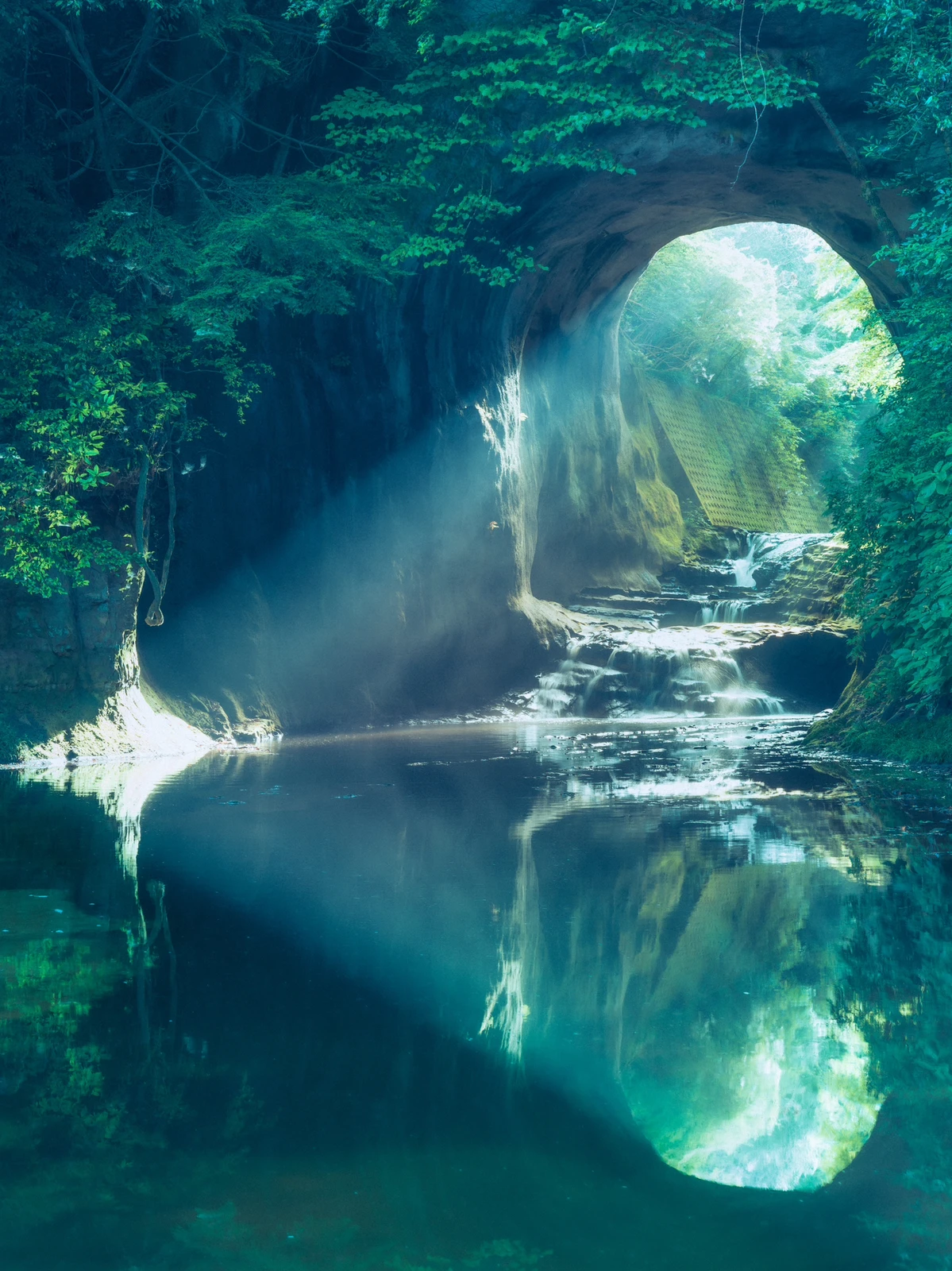 【千葉県】濃溝の滝が幻想世界の画像 (2枚目)