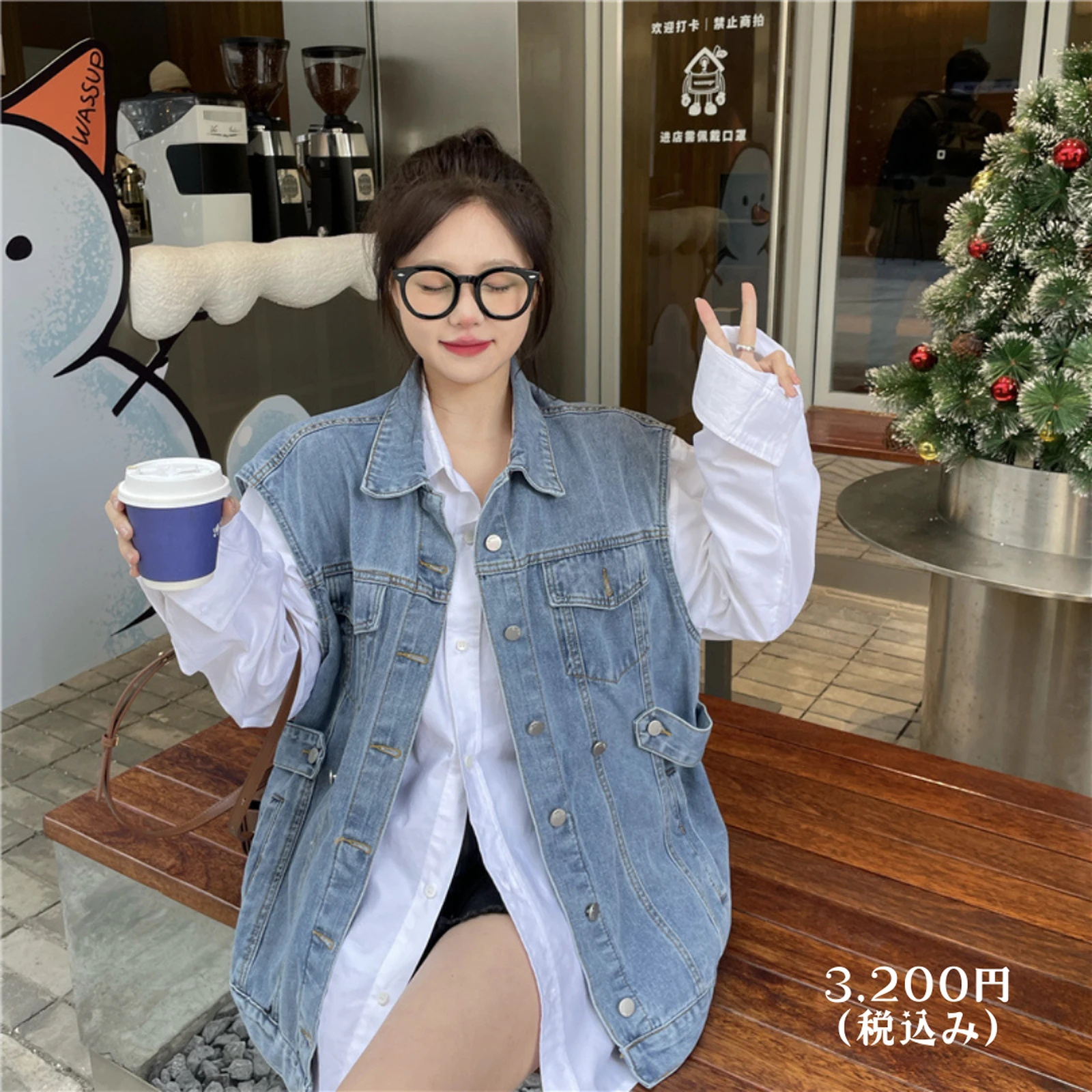 韓国女子のデニムベストコーデ 毎日コーデ By Byuが投稿したフォトブック Lemon8