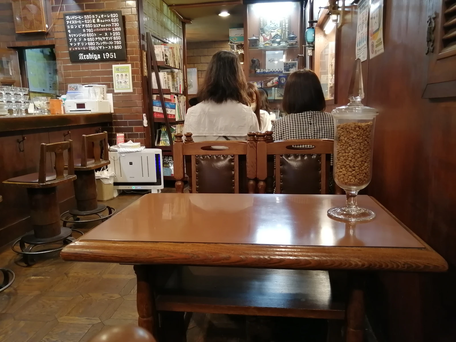 大阪 難波 食べログ百名店受賞の昭和レトロ感を感じられる居心地の良い純喫茶 よっしー関西グルメが投稿したフォトブック Lemon8