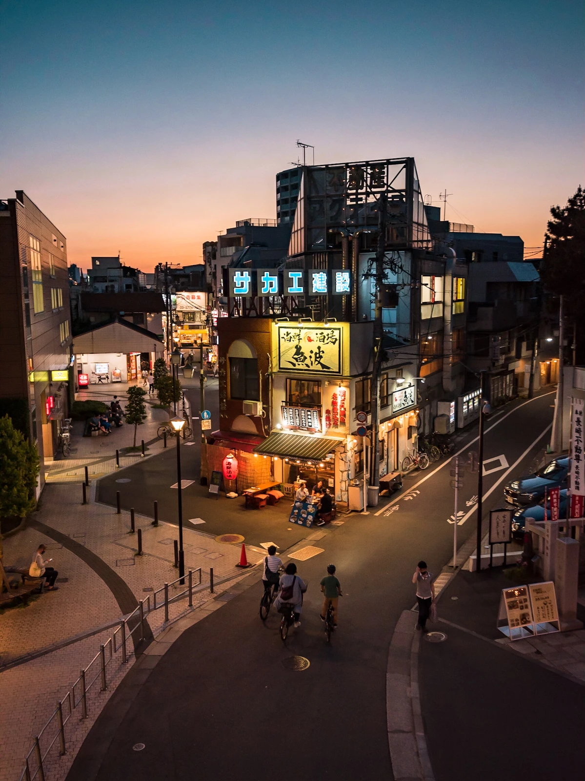 都内で見れる 夕焼けがとてもノスタルジックな街 Eno 絶景トラベルが投稿したフォトブック Lemon8