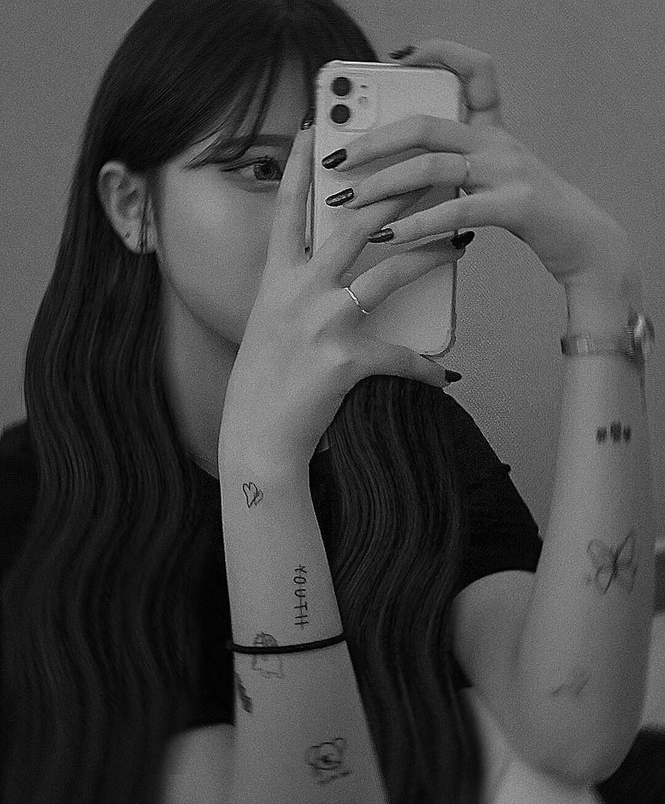 黒系統 韓国女子 ふりーアイコン E N A が投稿したフォトブック Lemon8