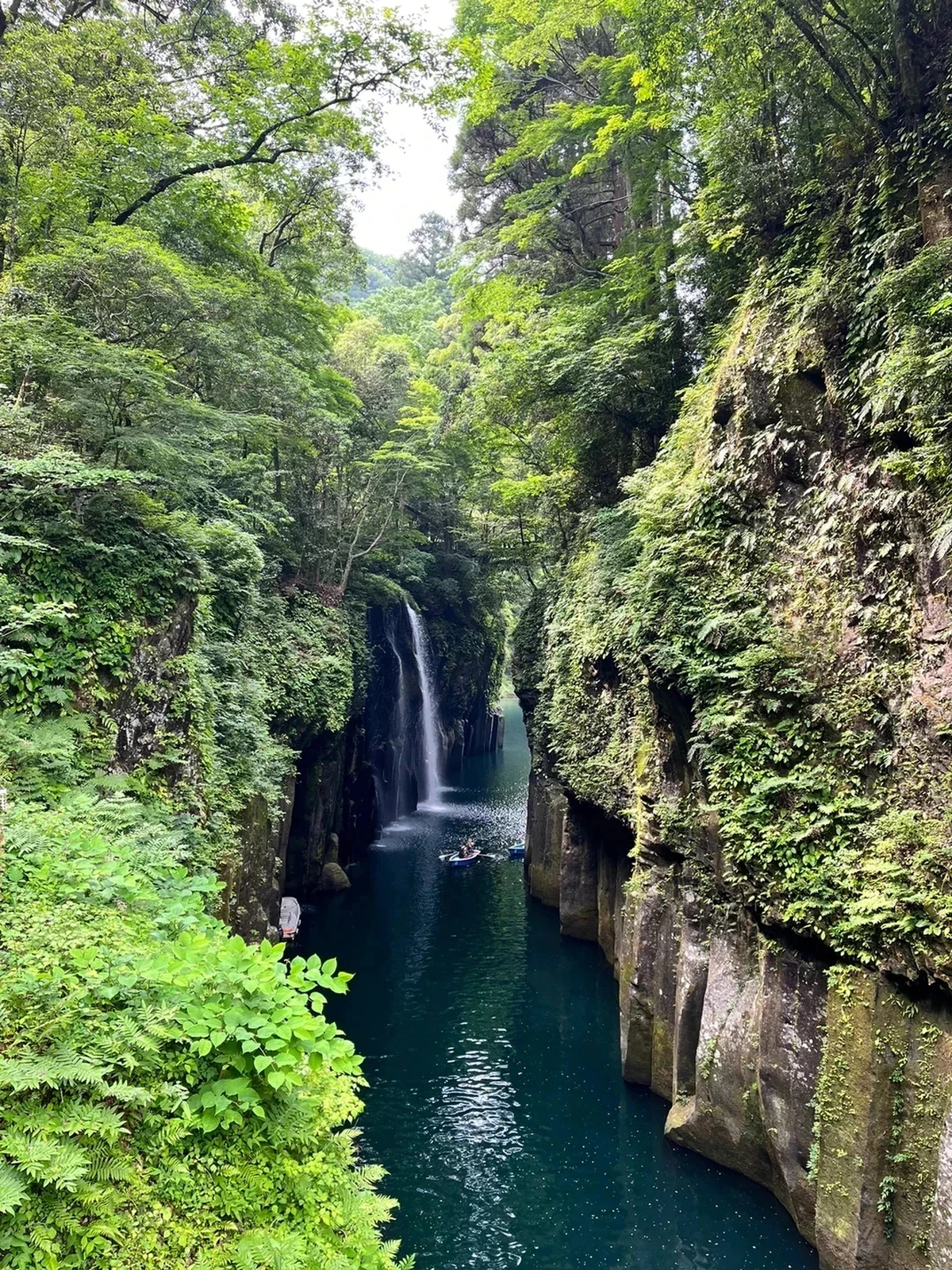 宮崎市 絶景 高千穂峡 １度は見るべき景色 ボートに乗ってマイナスイオン癒やしの空間を Marが投稿したフォトブック Lemon8