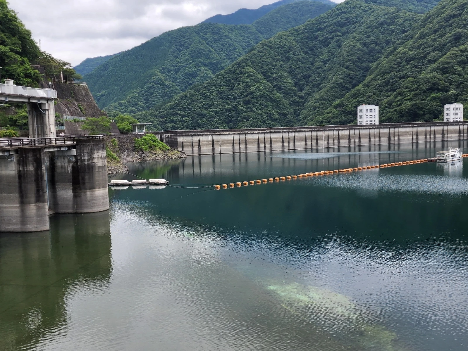 東京 奥多摩湖 小河内ダム えいち32が投稿したフォトブック Lemon8 東京 奥多摩湖 小河内ダム えいち32が投稿したフォトブック Lemon8
