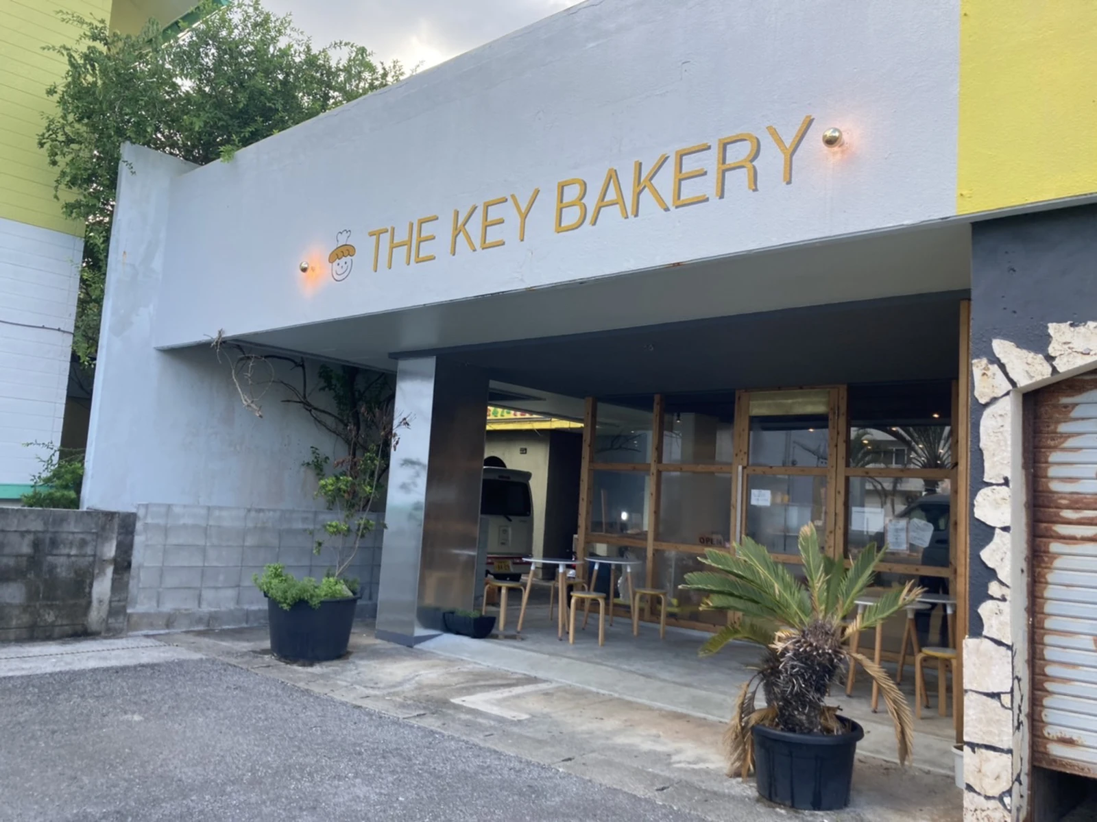 沖縄本部パン屋 Lemon8