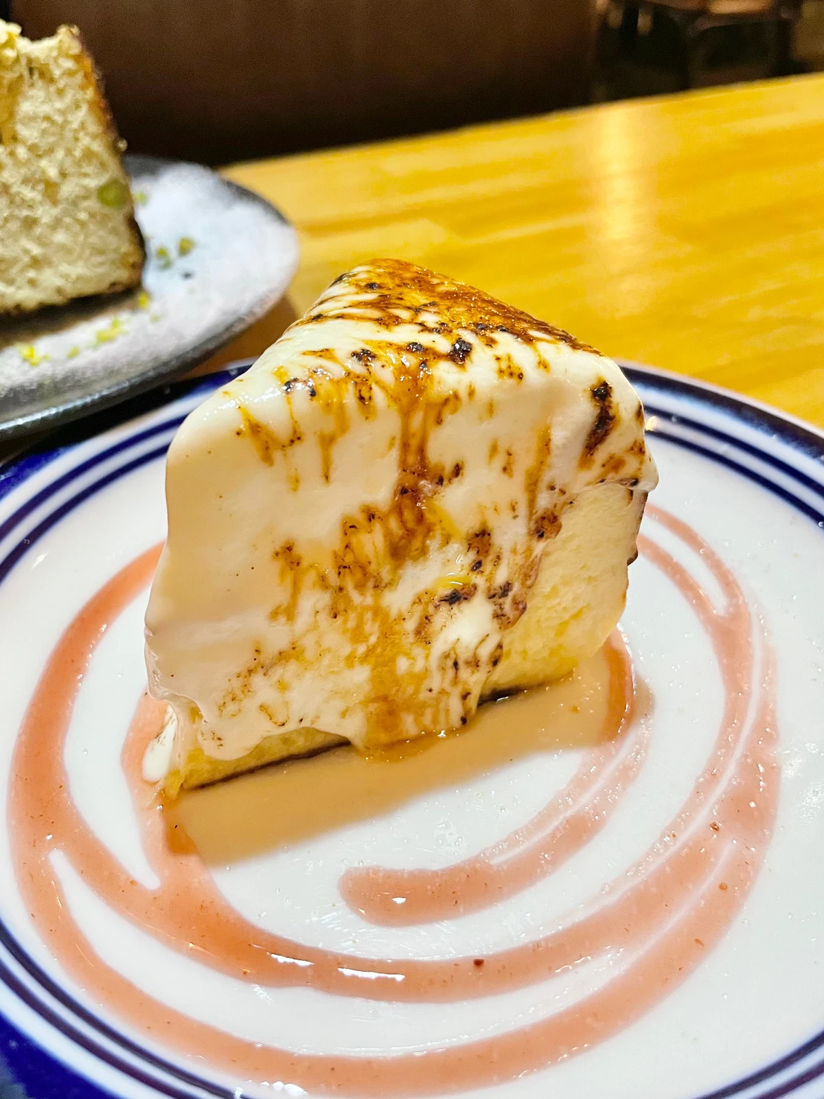 新宿駅 雑居ビル地下にある隠れ家バルで食べる絶品料理 Yopi Cafeが投稿したフォトブック Lemon8