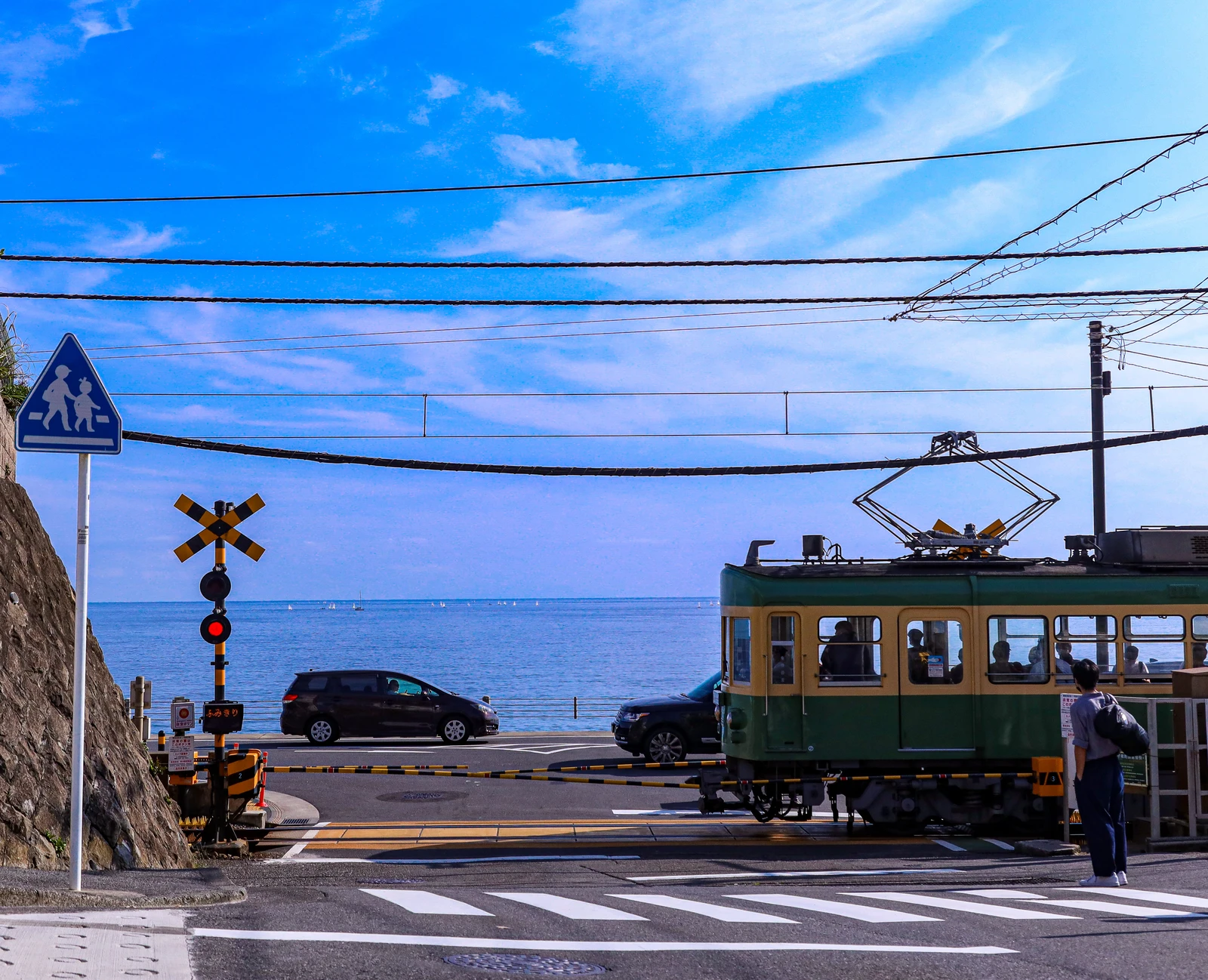 鎌倉高校前1号踏切 神奈川鎌倉市 Y1974が投稿したフォトブック Lemon8