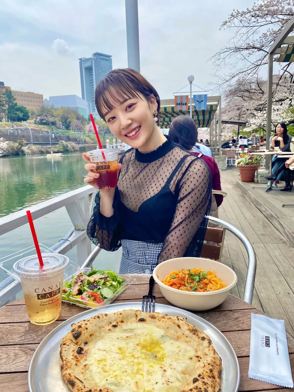 飯田橋 テラスでお花見ランチ 尾台彩香 おだいさやか ぐるめが投稿したフォトブック Lemon8