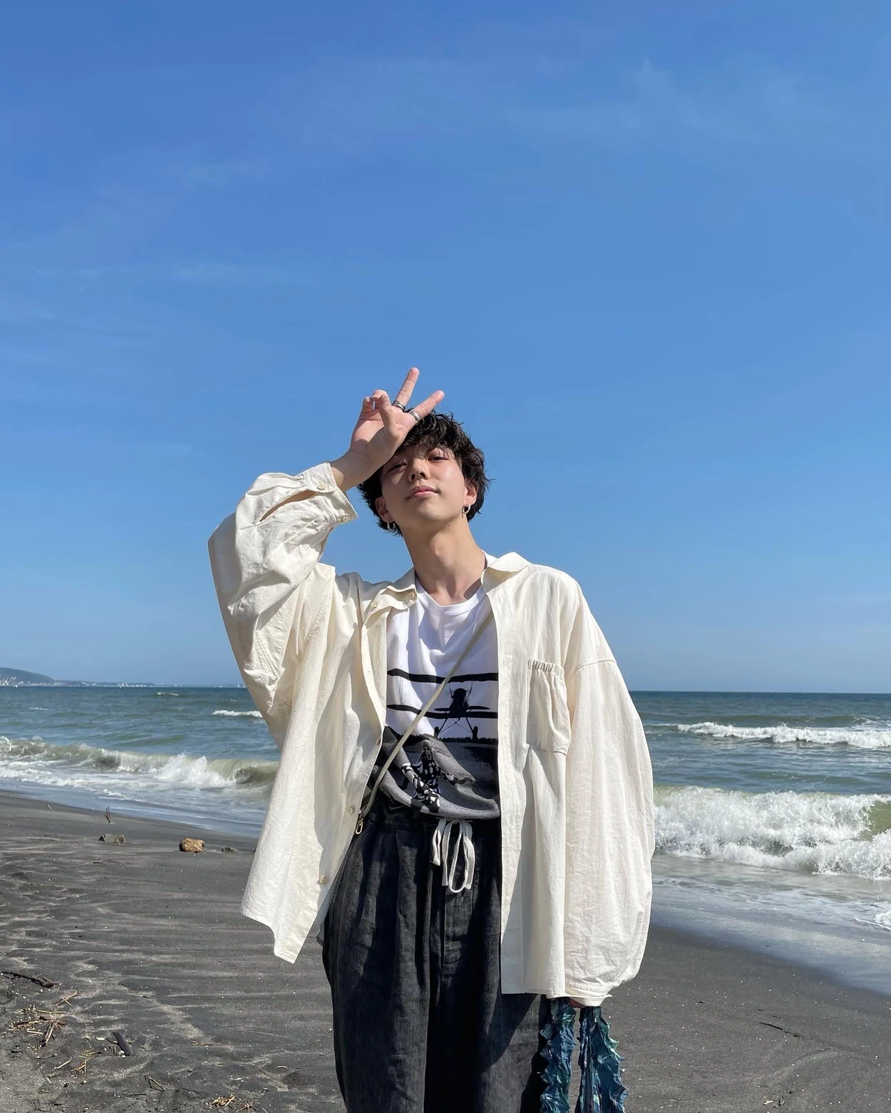 白シャツのおしゃれな着こなし Kaishin メンズコーデが投稿したフォトブック Lemon8