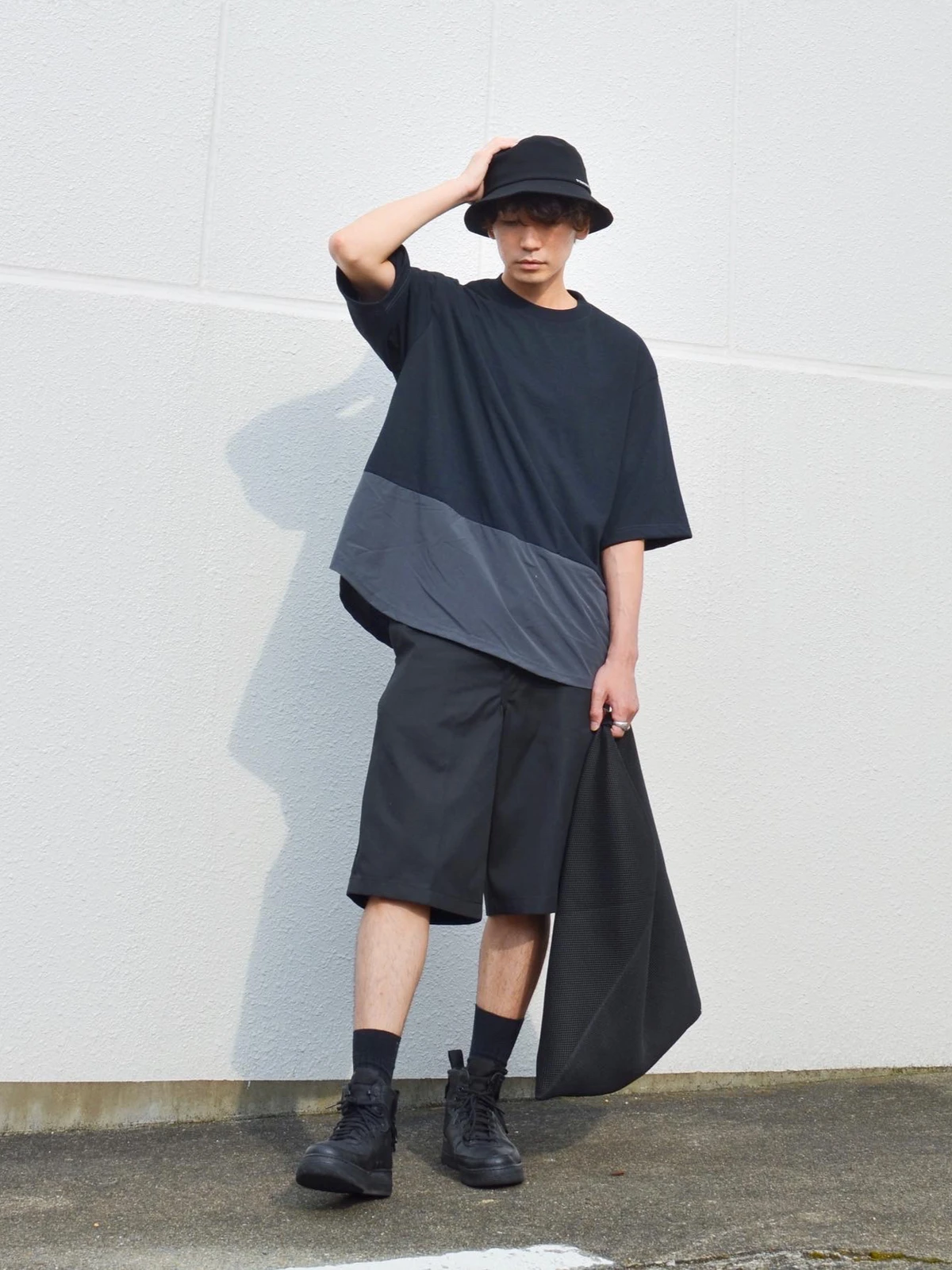 メンズコーデ 夏のオールブラックスタイル Peeyanが投稿したフォトブック Lemon8