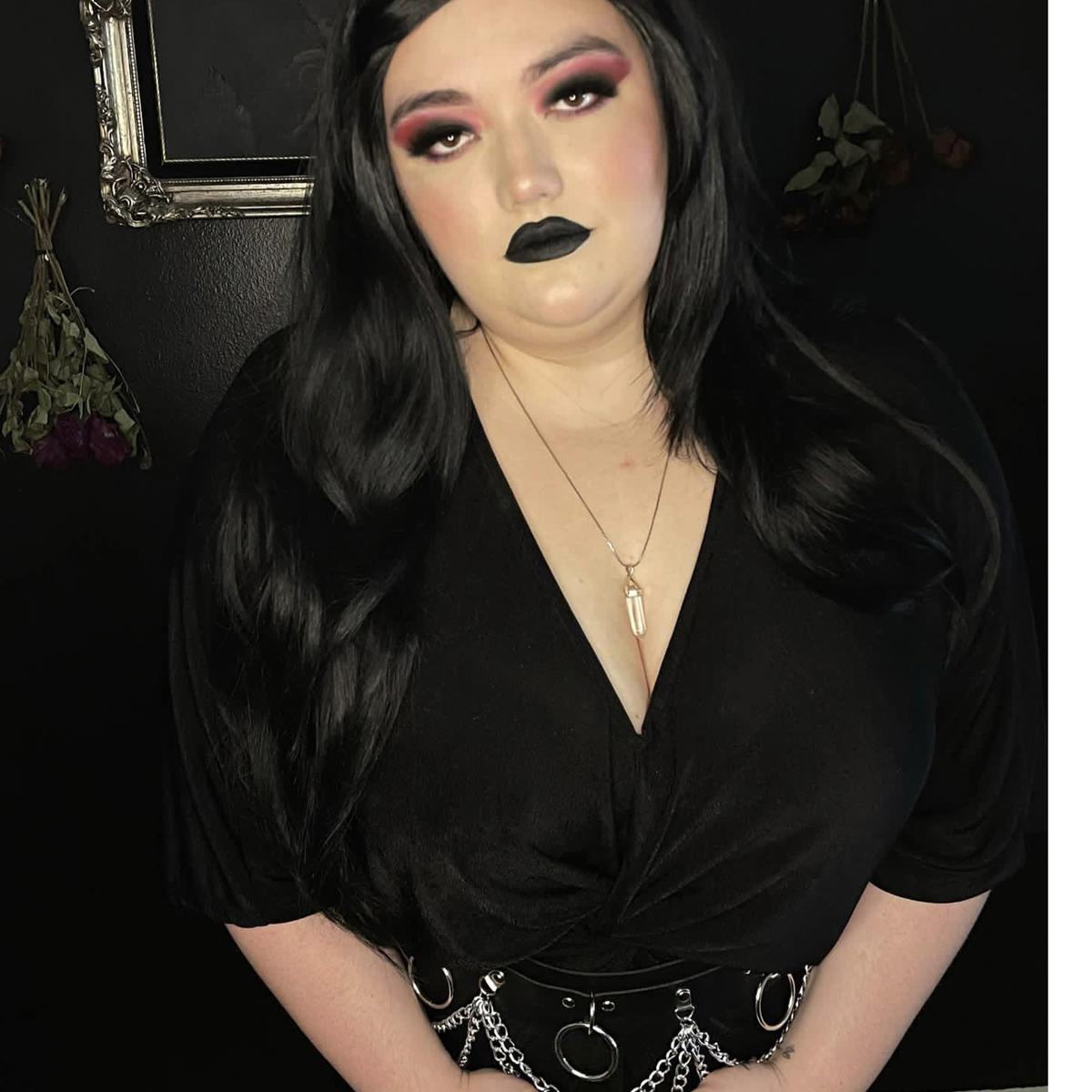 SpookyStormie🖤's images