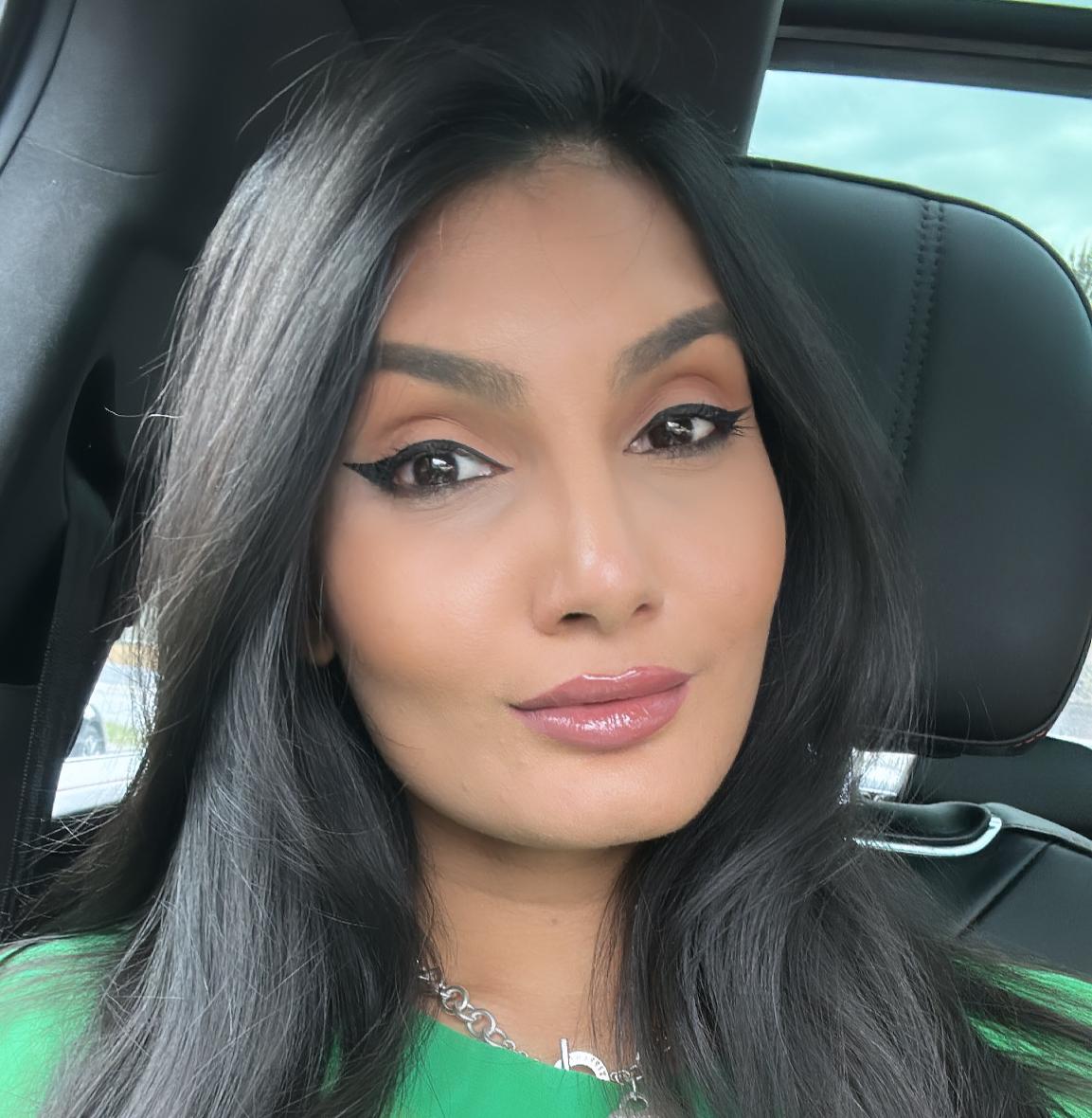 Zara Khan's PostLemon8