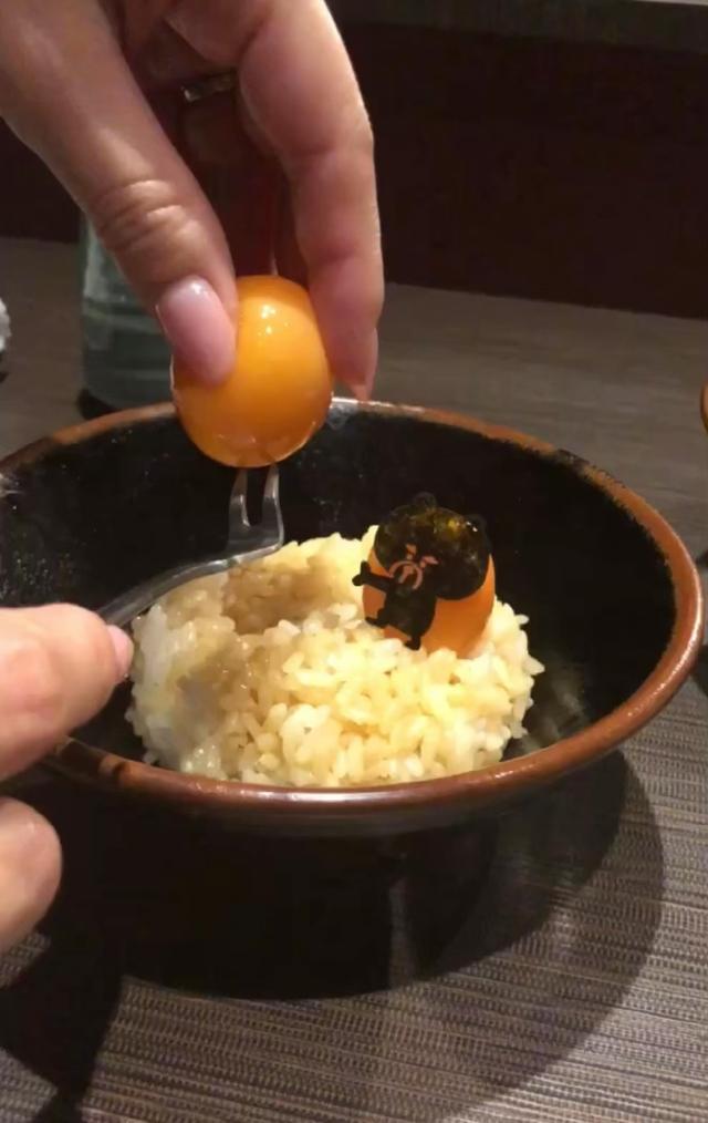 大阪／熊の焼鳥／卵かけご飯